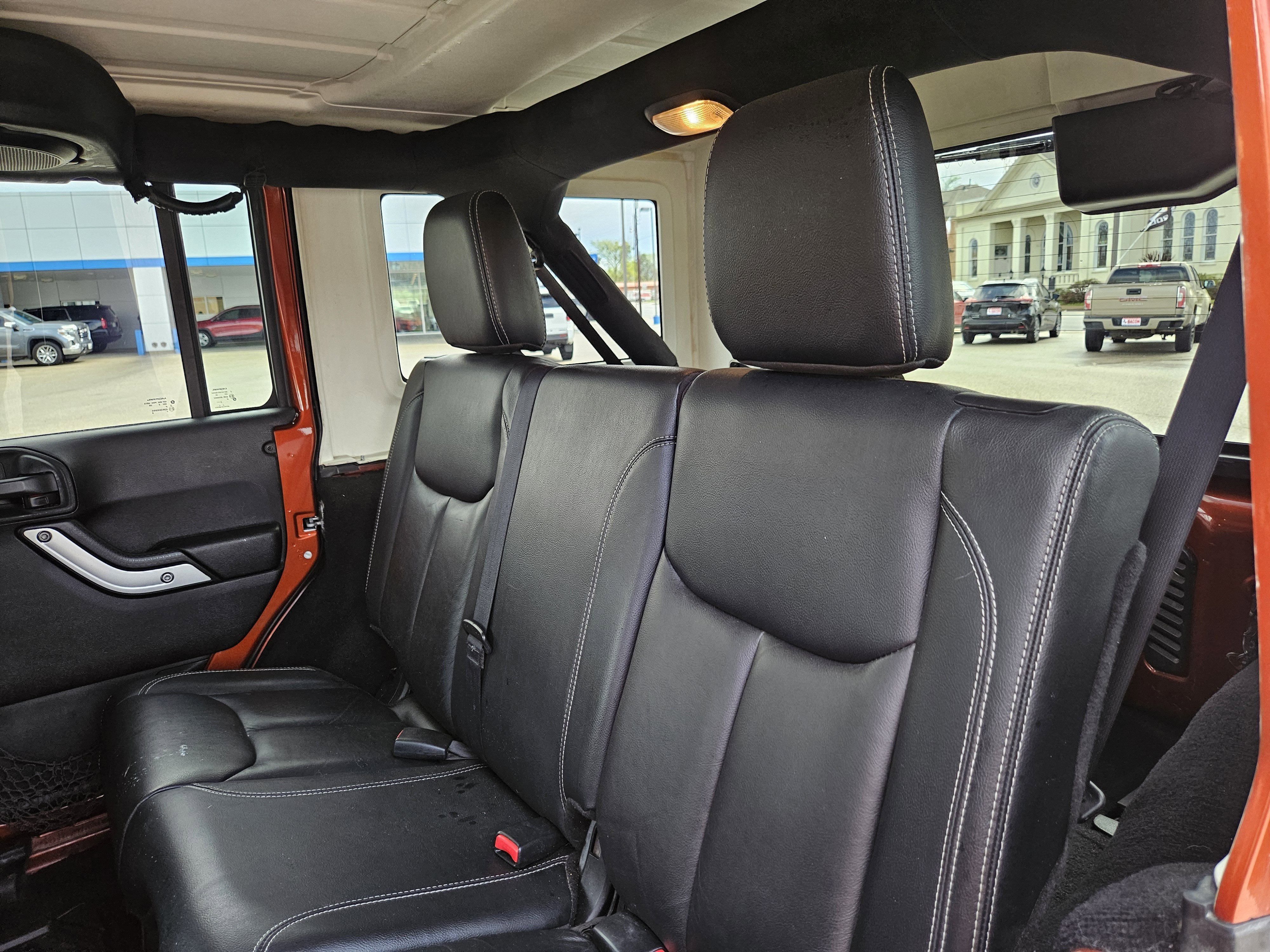 2014 Jeep Wrangler Unlimited Sahara