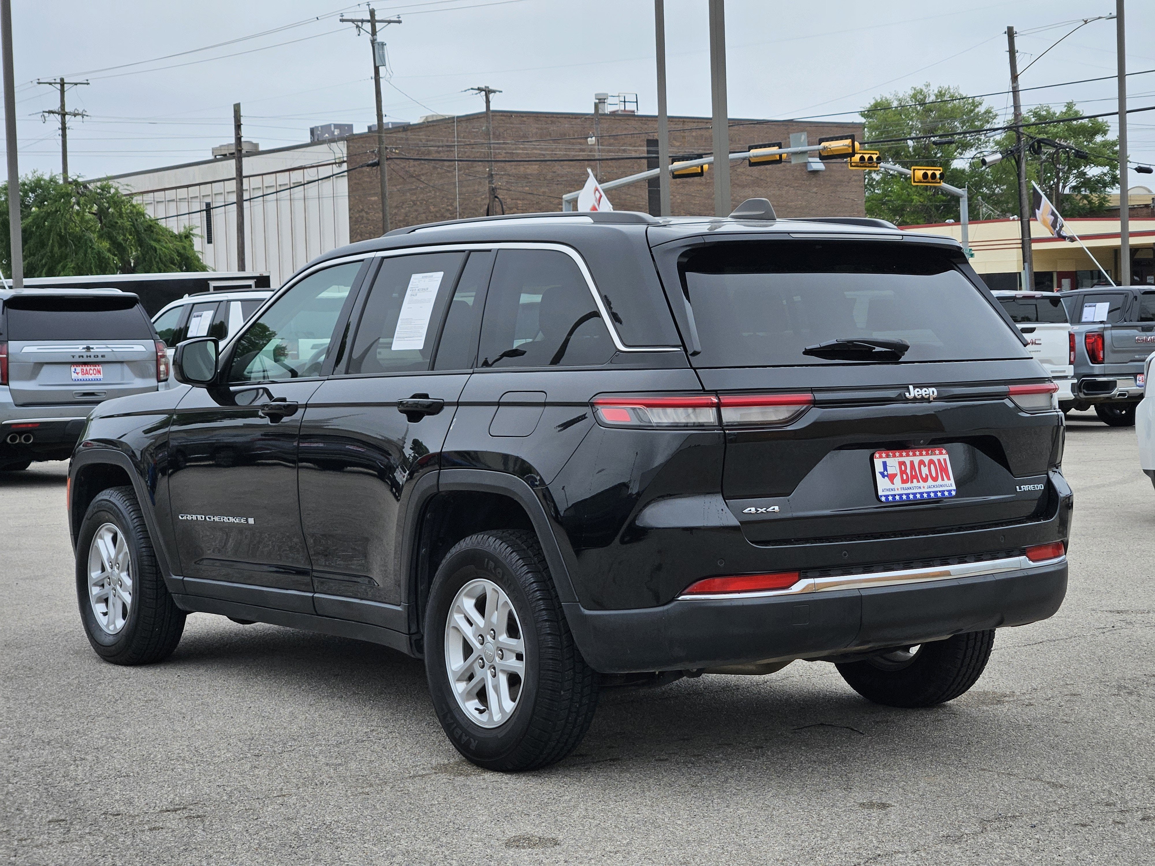 2023 Jeep Grand Cherokee Laredo