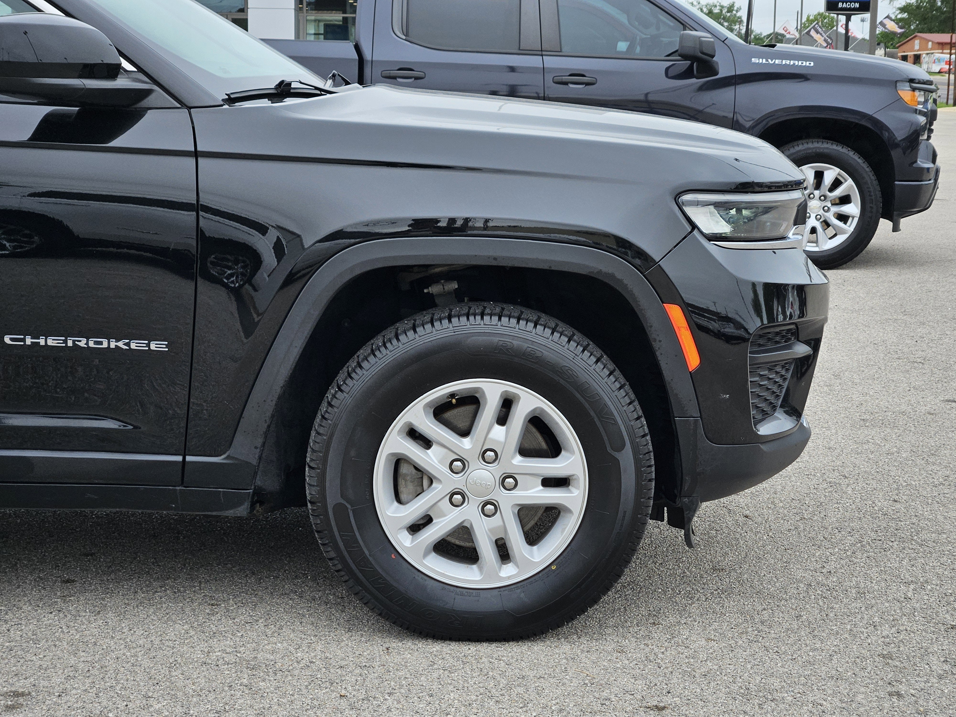 2023 Jeep Grand Cherokee Laredo