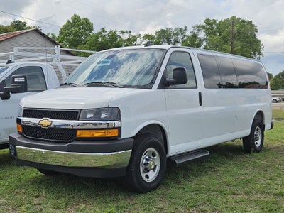 2025 Chevrolet Express Passenger 1LT