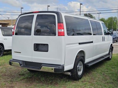 2025 Chevrolet Express Passenger 1LT