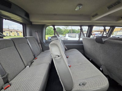 2025 Chevrolet Express Passenger 1LT