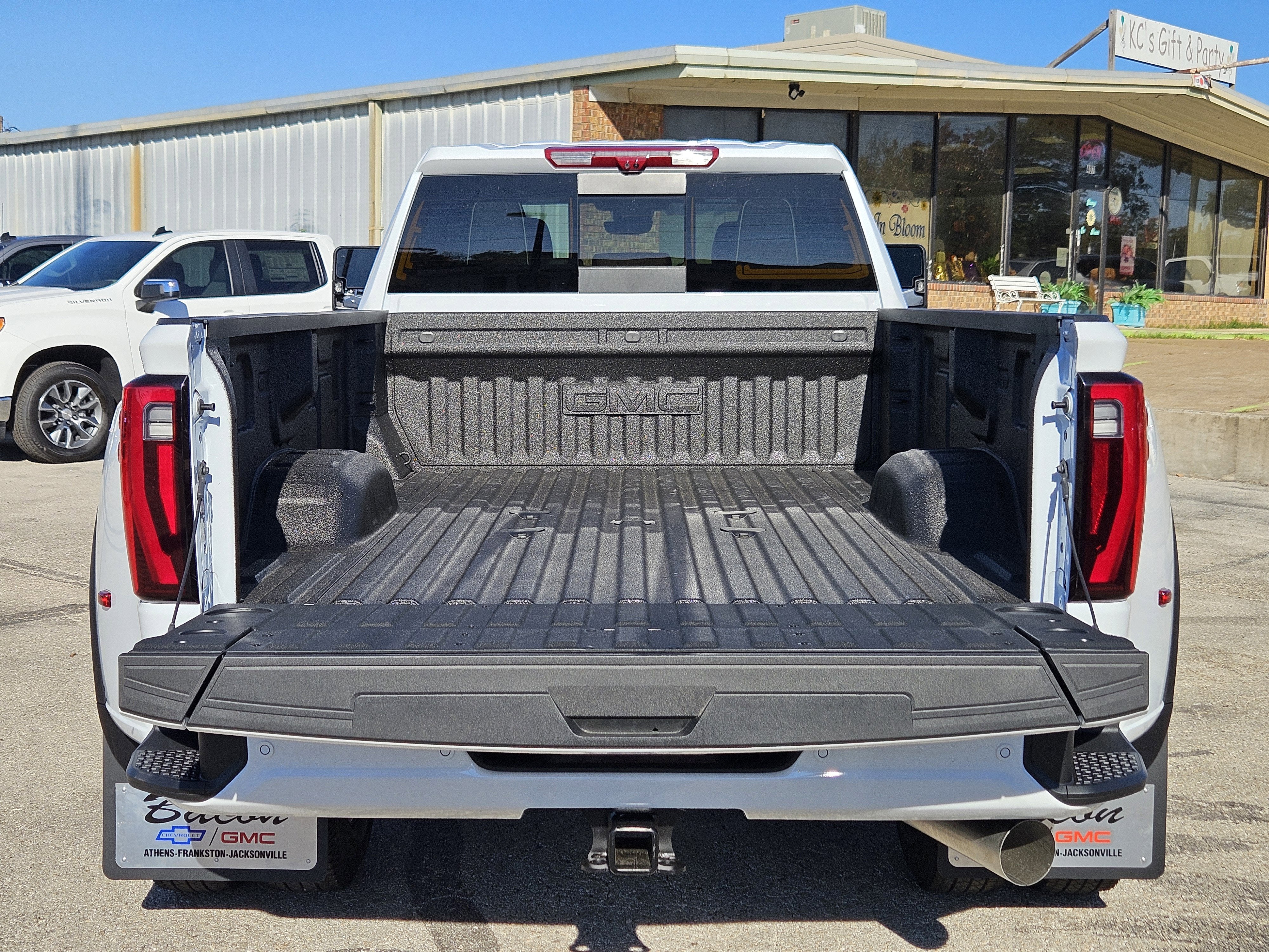 2026 GMC Sierra 3500 HD Denali Ultimate DRW