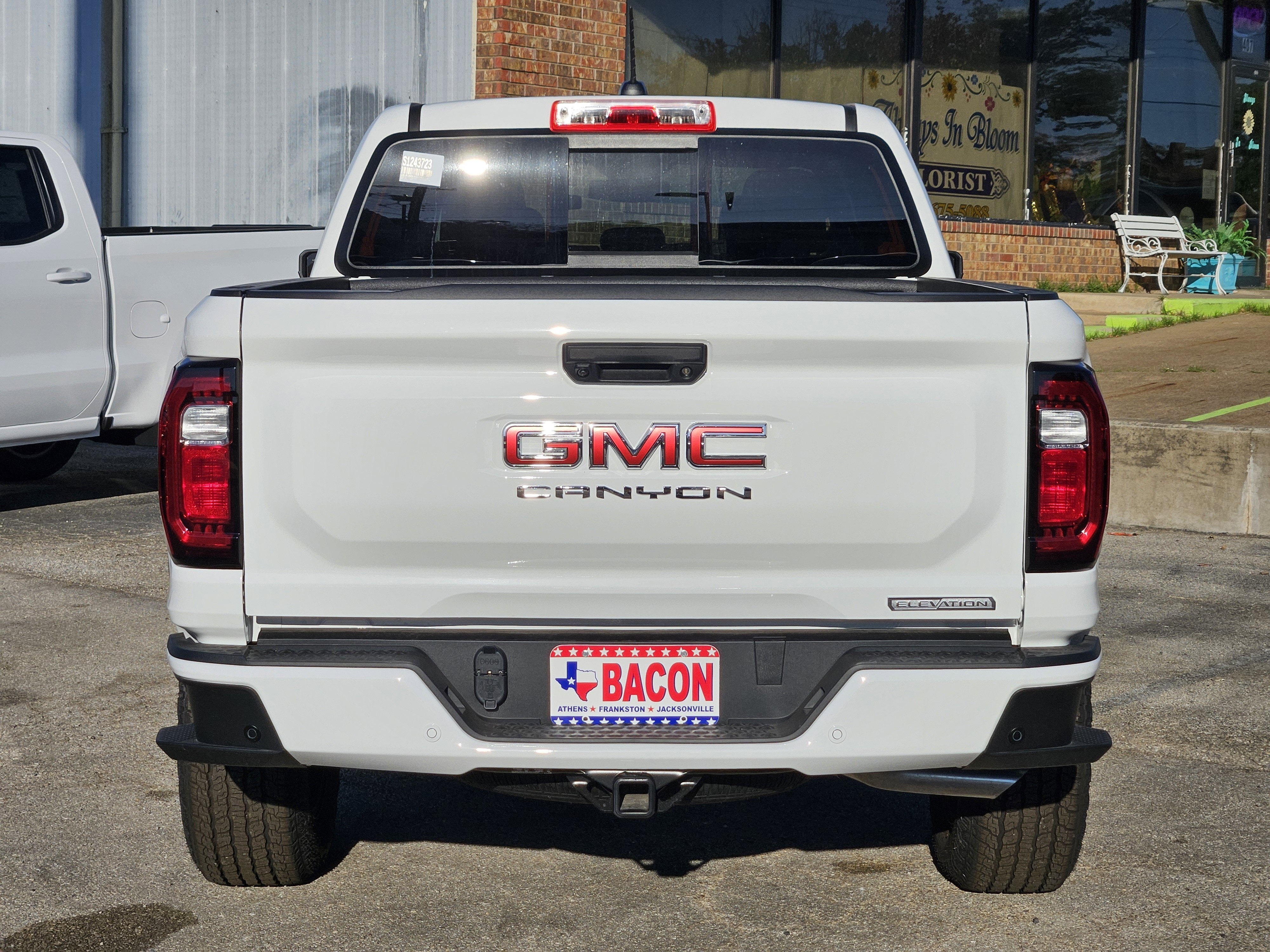 2025 GMC Canyon Elevation