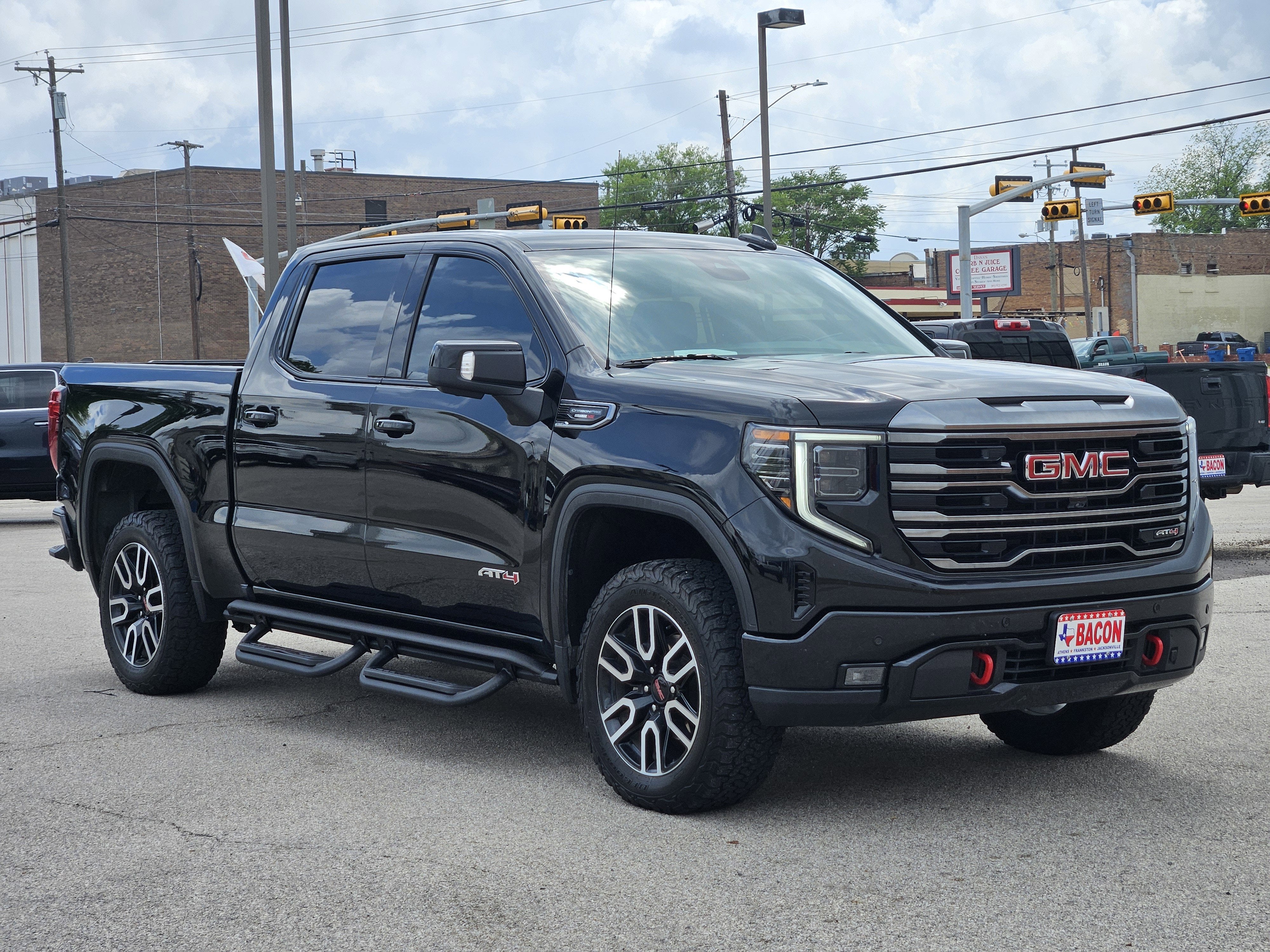 2023 GMC Sierra 1500 AT4