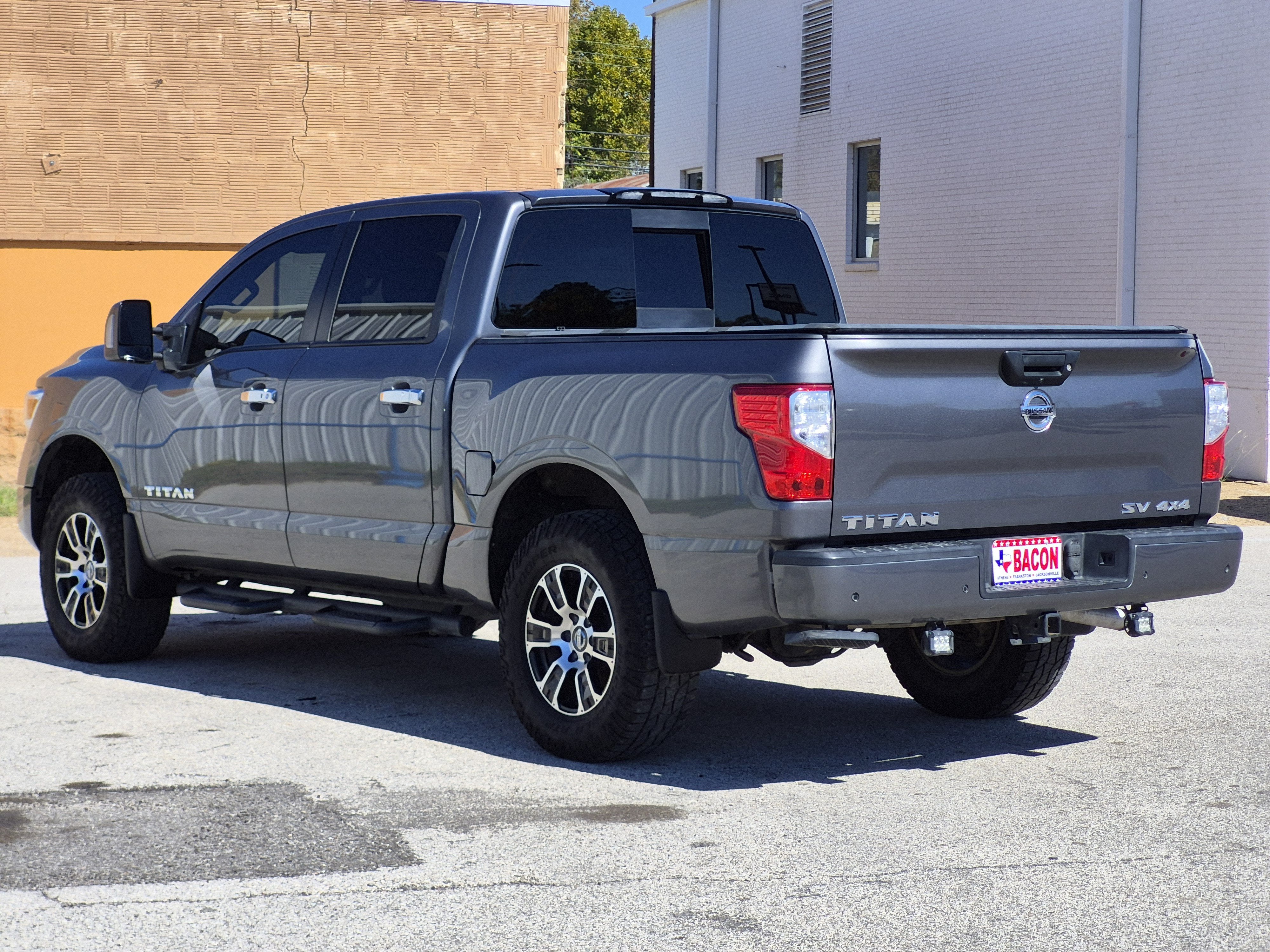 2021 Nissan Titan SV