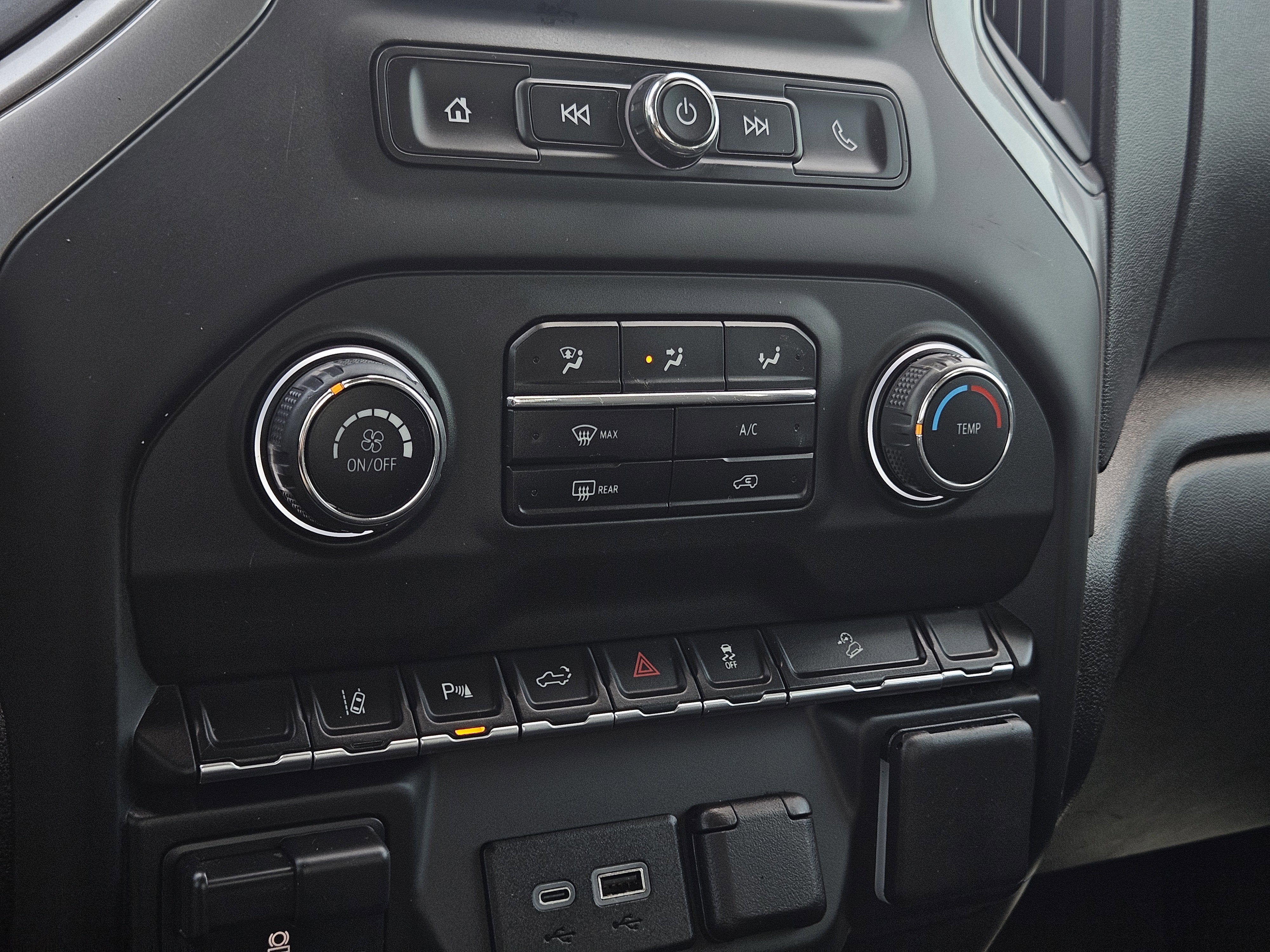 2024 Chevrolet Silverado 2500 HD Custom