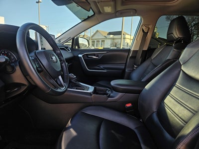 2020 Toyota RAV4 XLE Premium