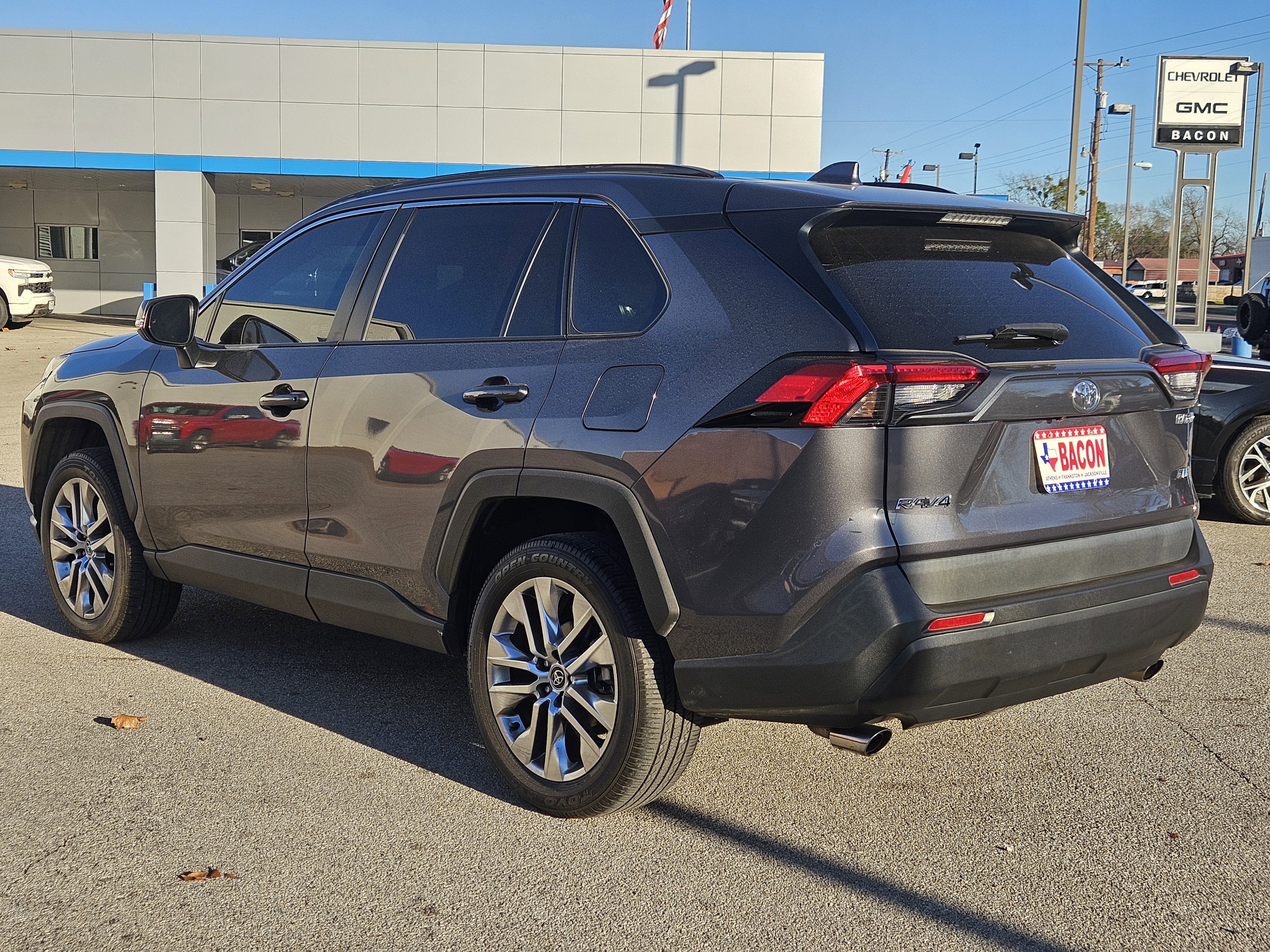 2020 Toyota RAV4 XLE Premium