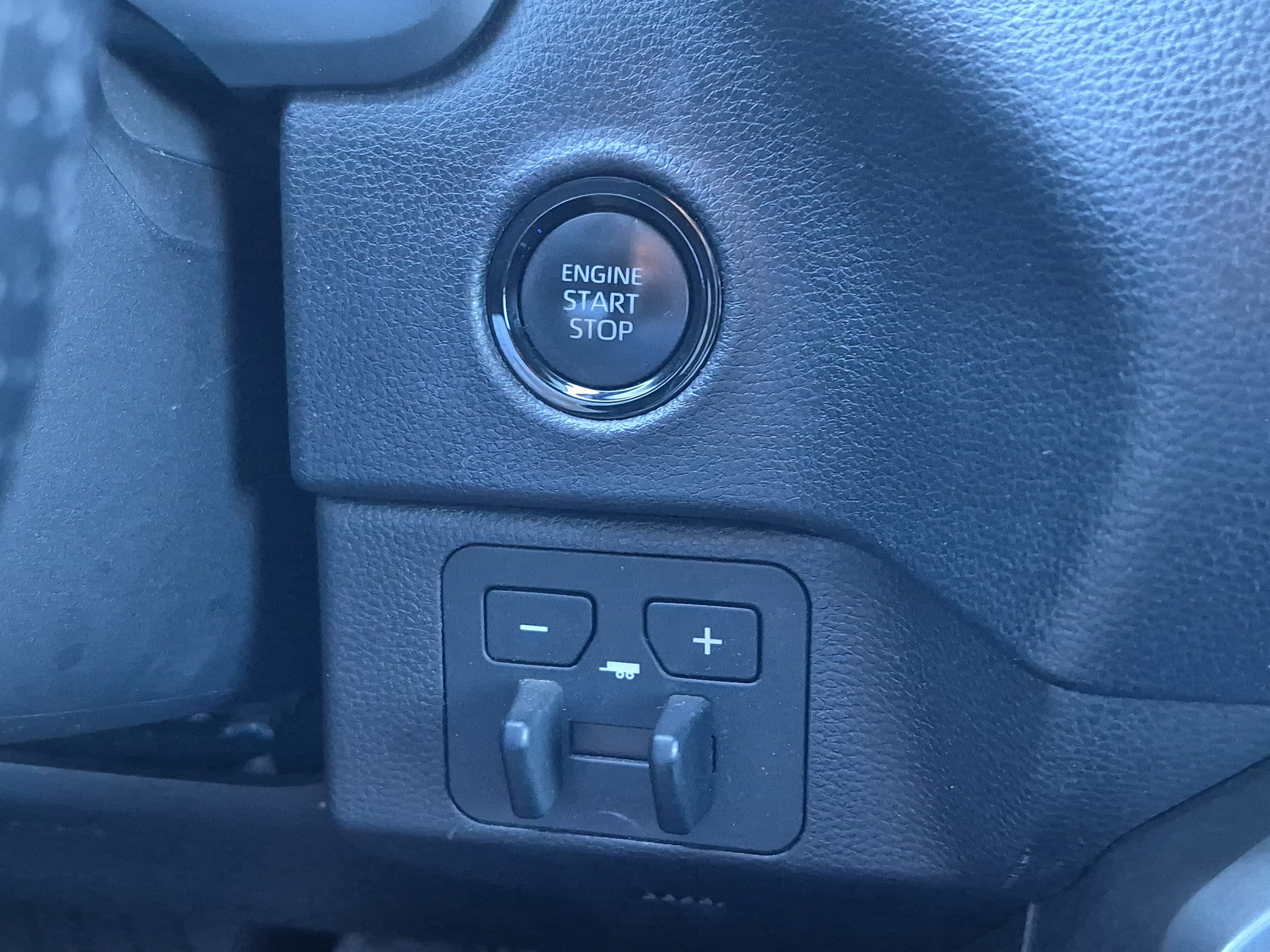 2025 Toyota Tundra 4WD SR