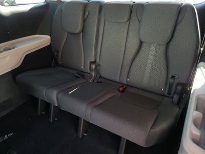 2022 Kia Carnival LX