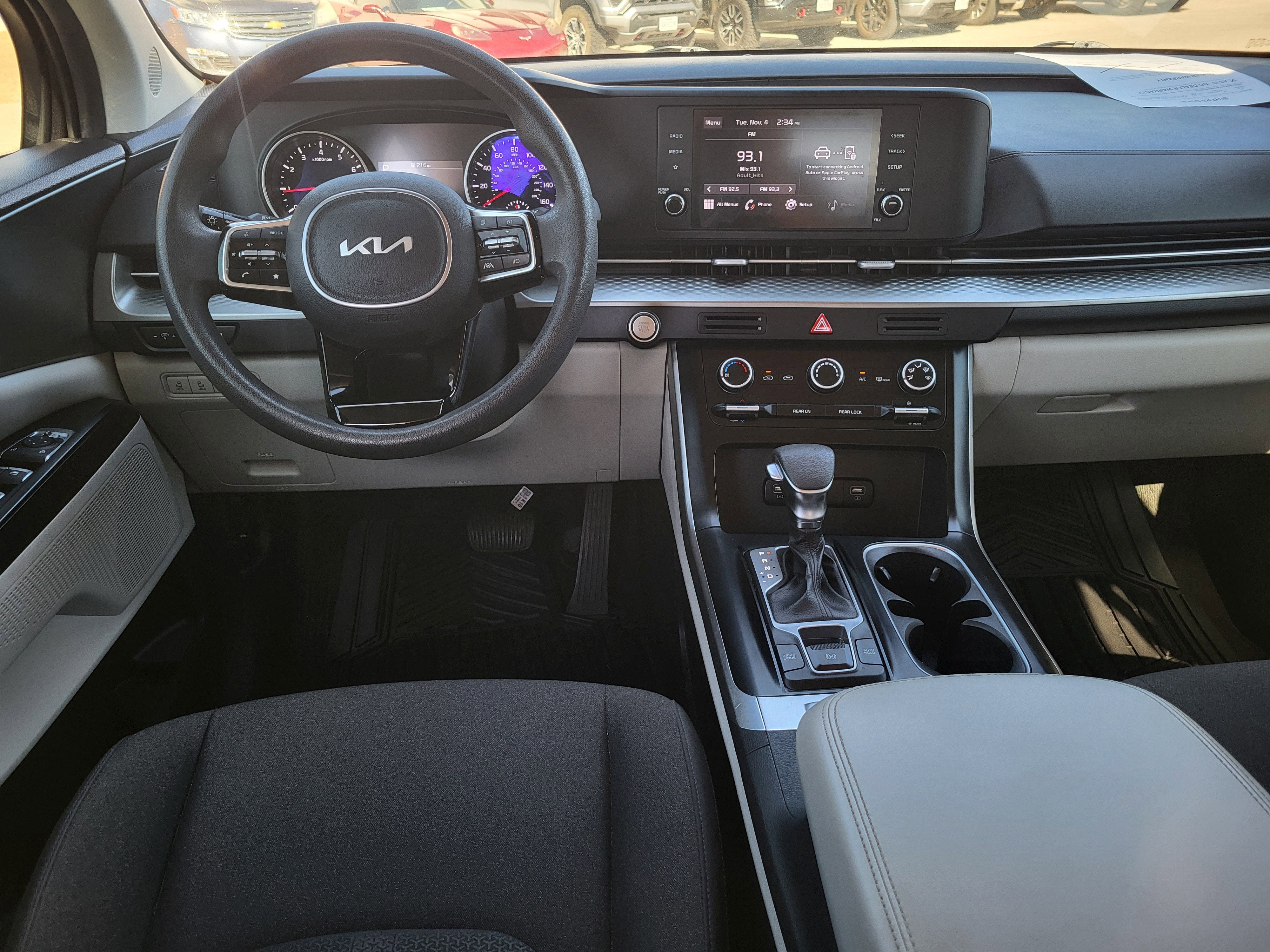 2022 Kia Carnival LX