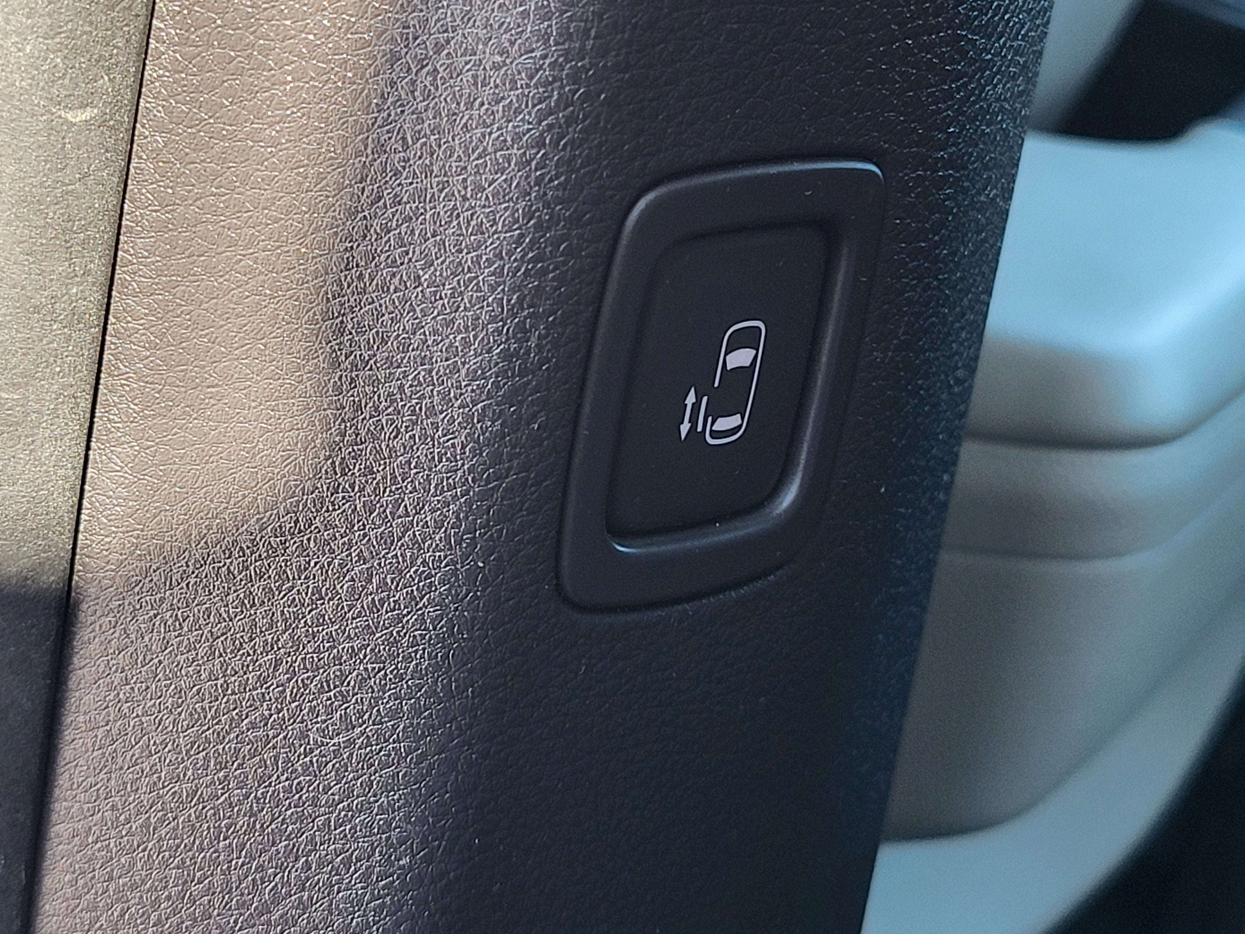 2022 Kia Carnival LX