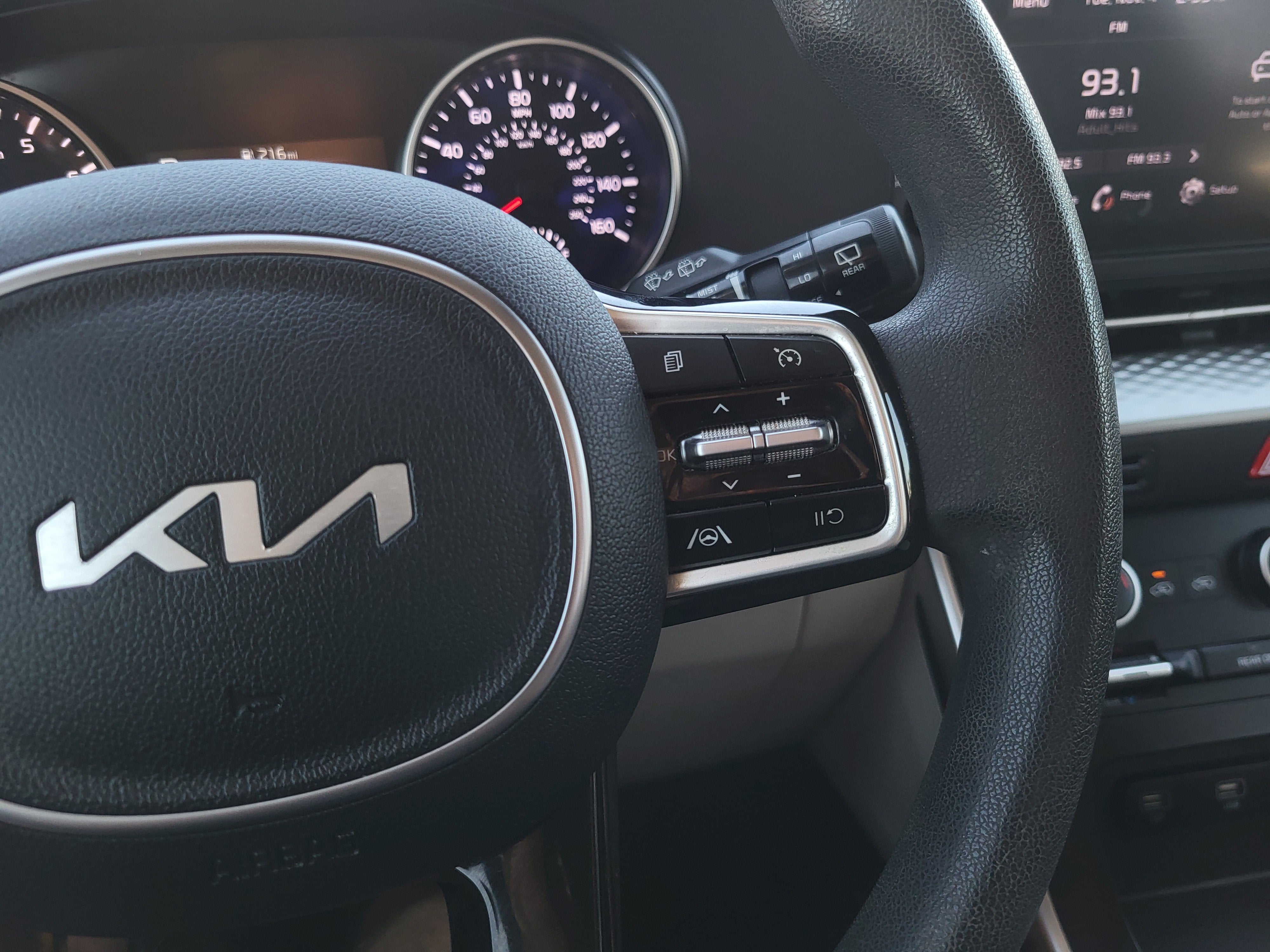 2022 Kia Carnival LX