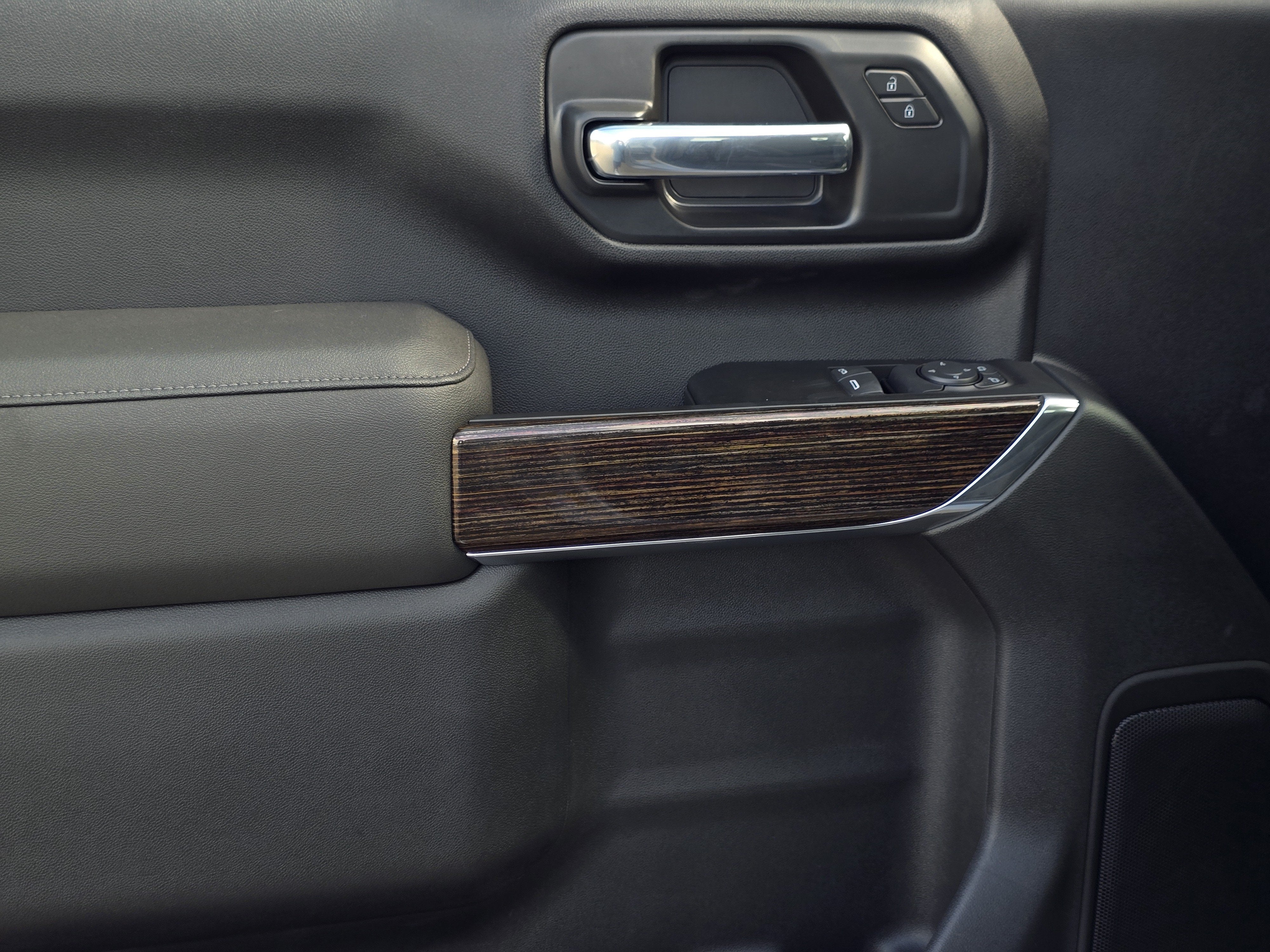2026 GMC Sierra 3500 HD SLE DRW