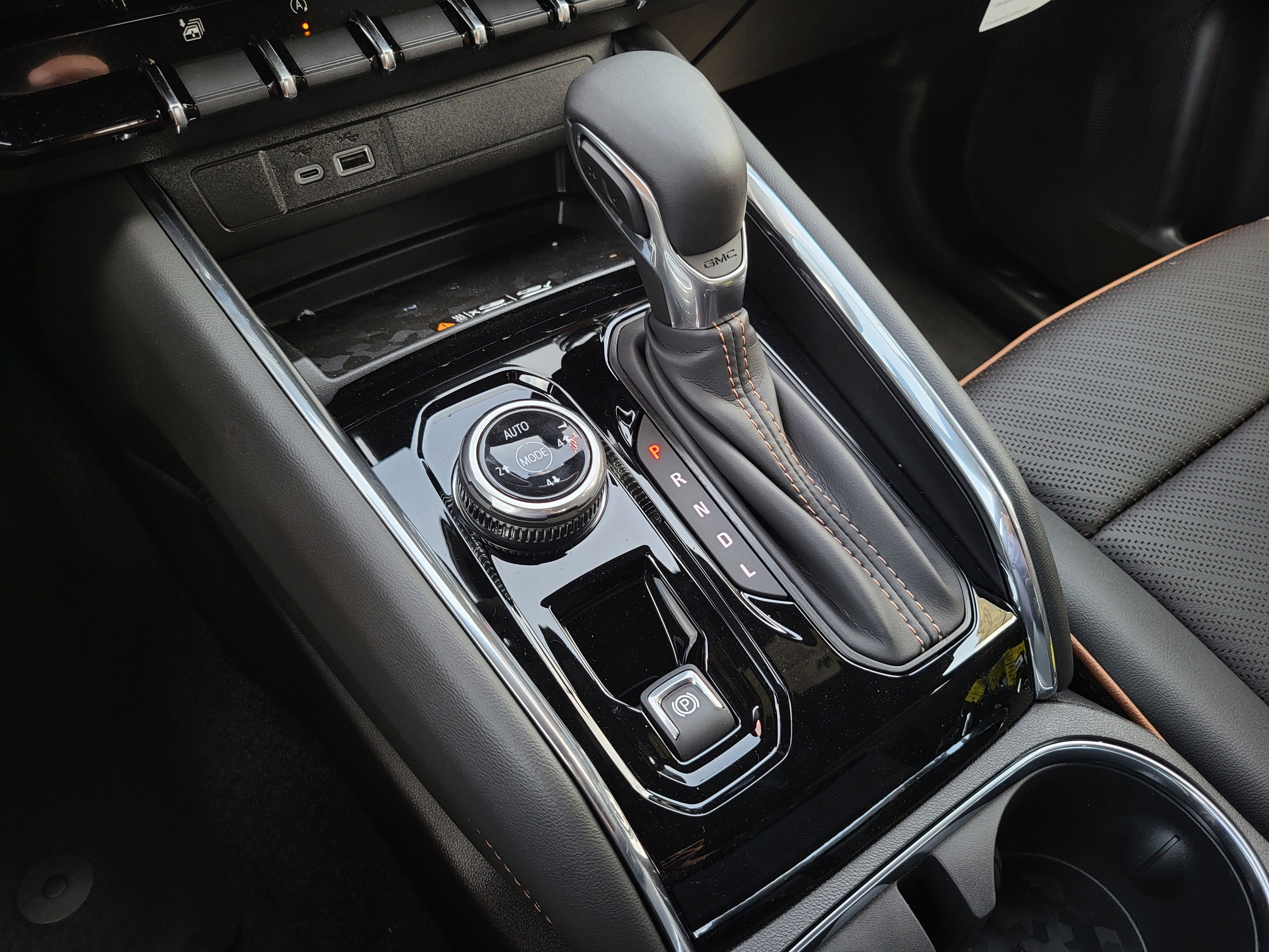 2025 GMC Canyon AT4