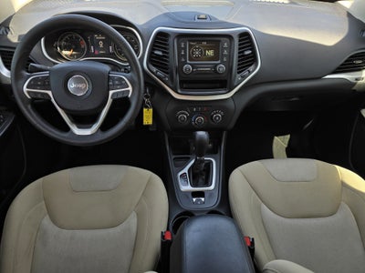 2016 Jeep Cherokee Sport
