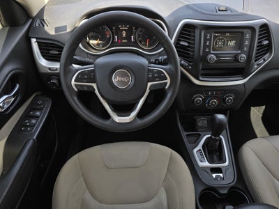 2016 Jeep Cherokee Sport