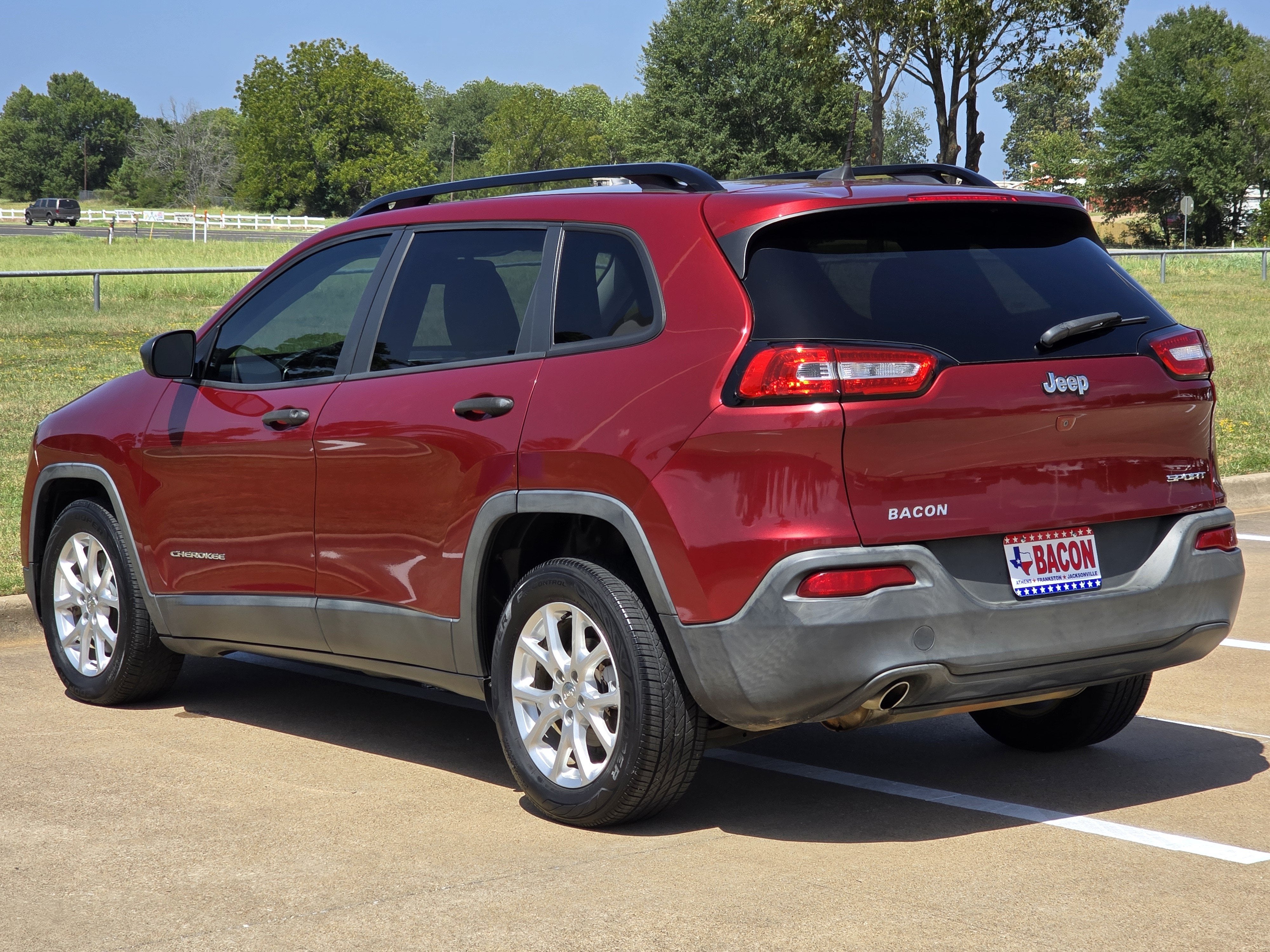 2016 Jeep Cherokee Sport