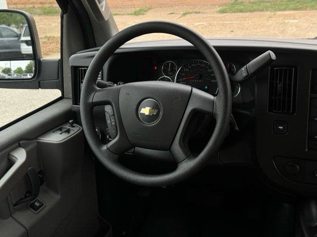 2025 Chevrolet Express Passenger LT