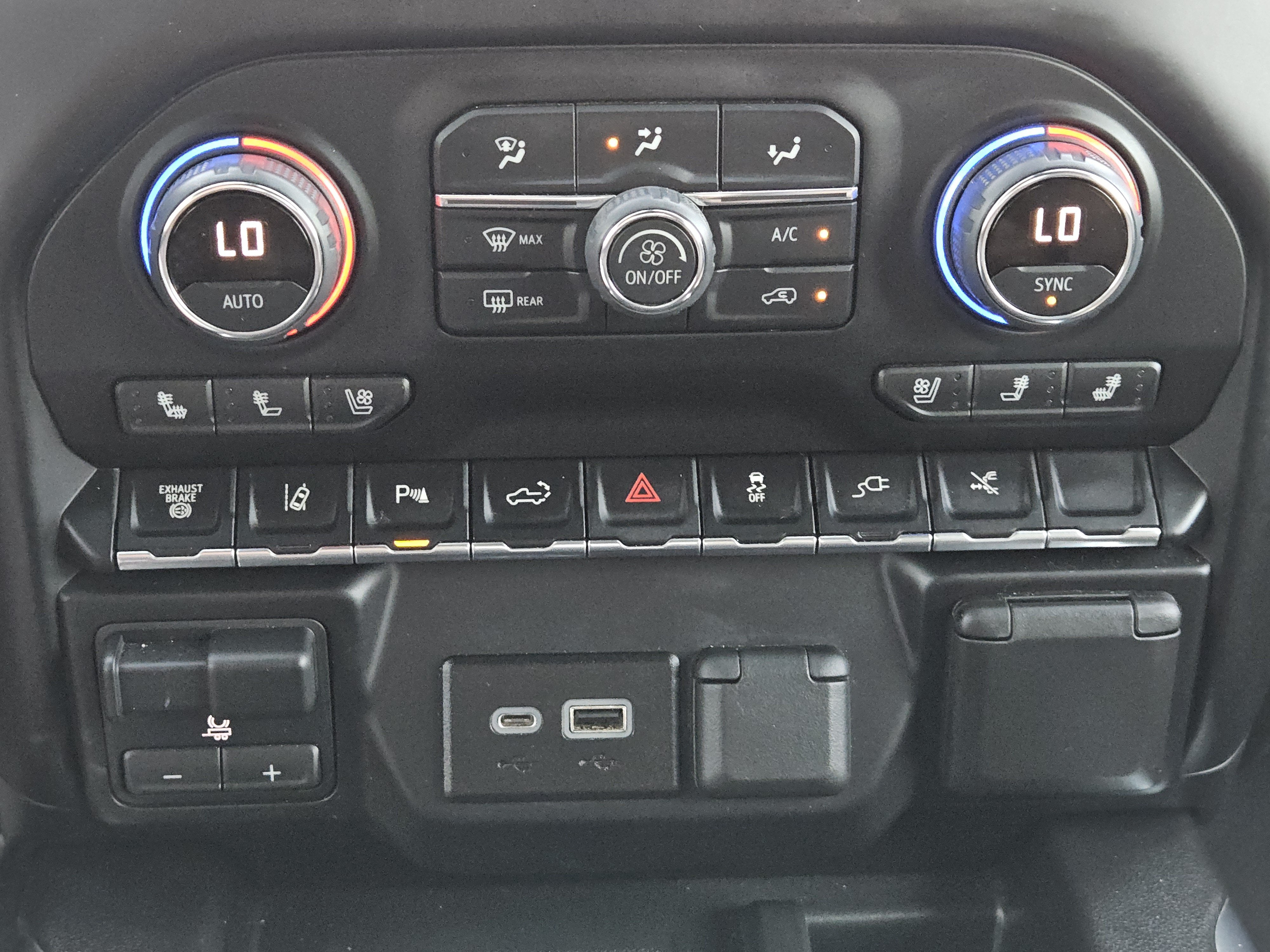 2022 Chevrolet Silverado 3500HD High Country