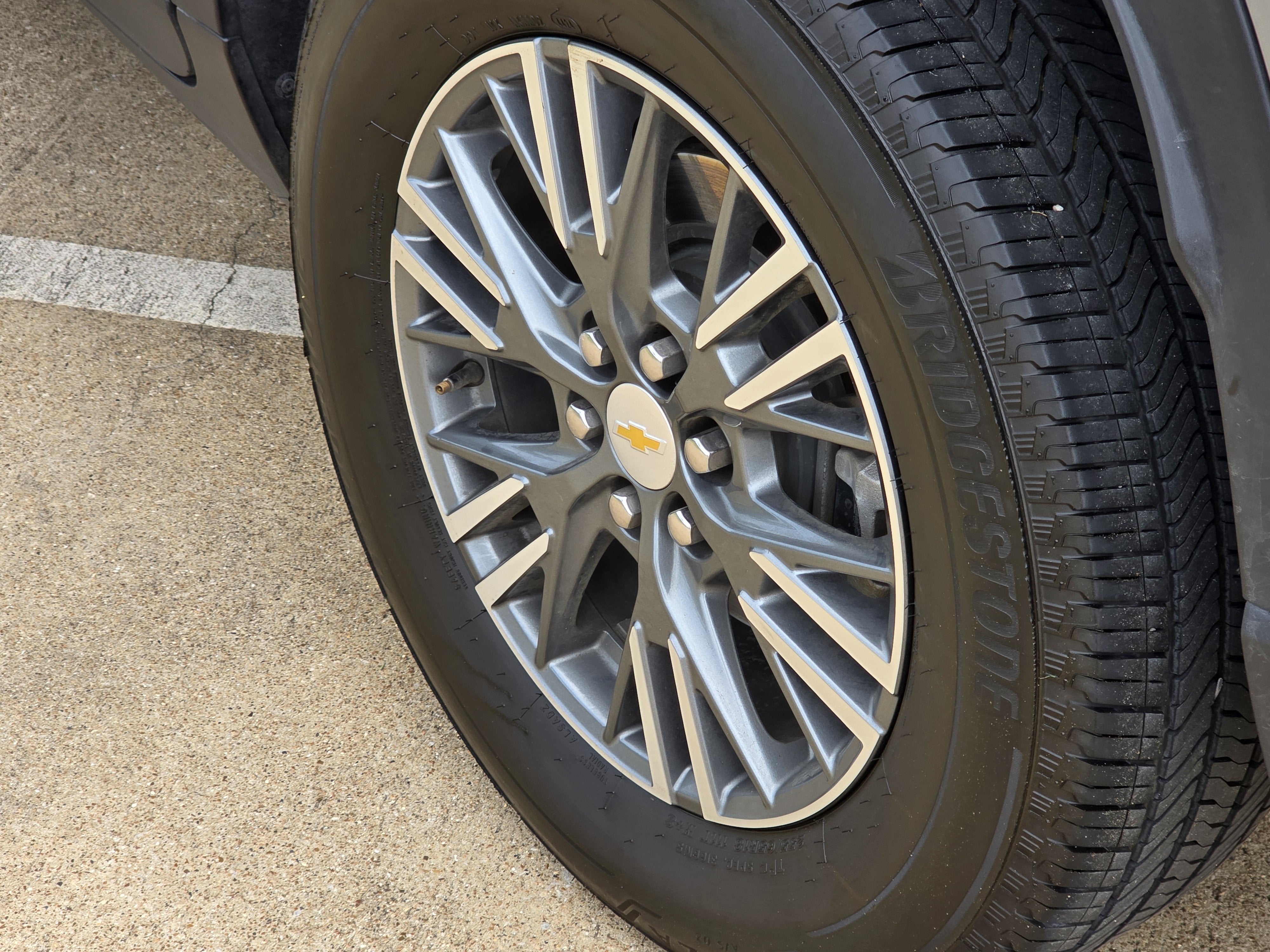 2025 Chevrolet Traverse FWD LT