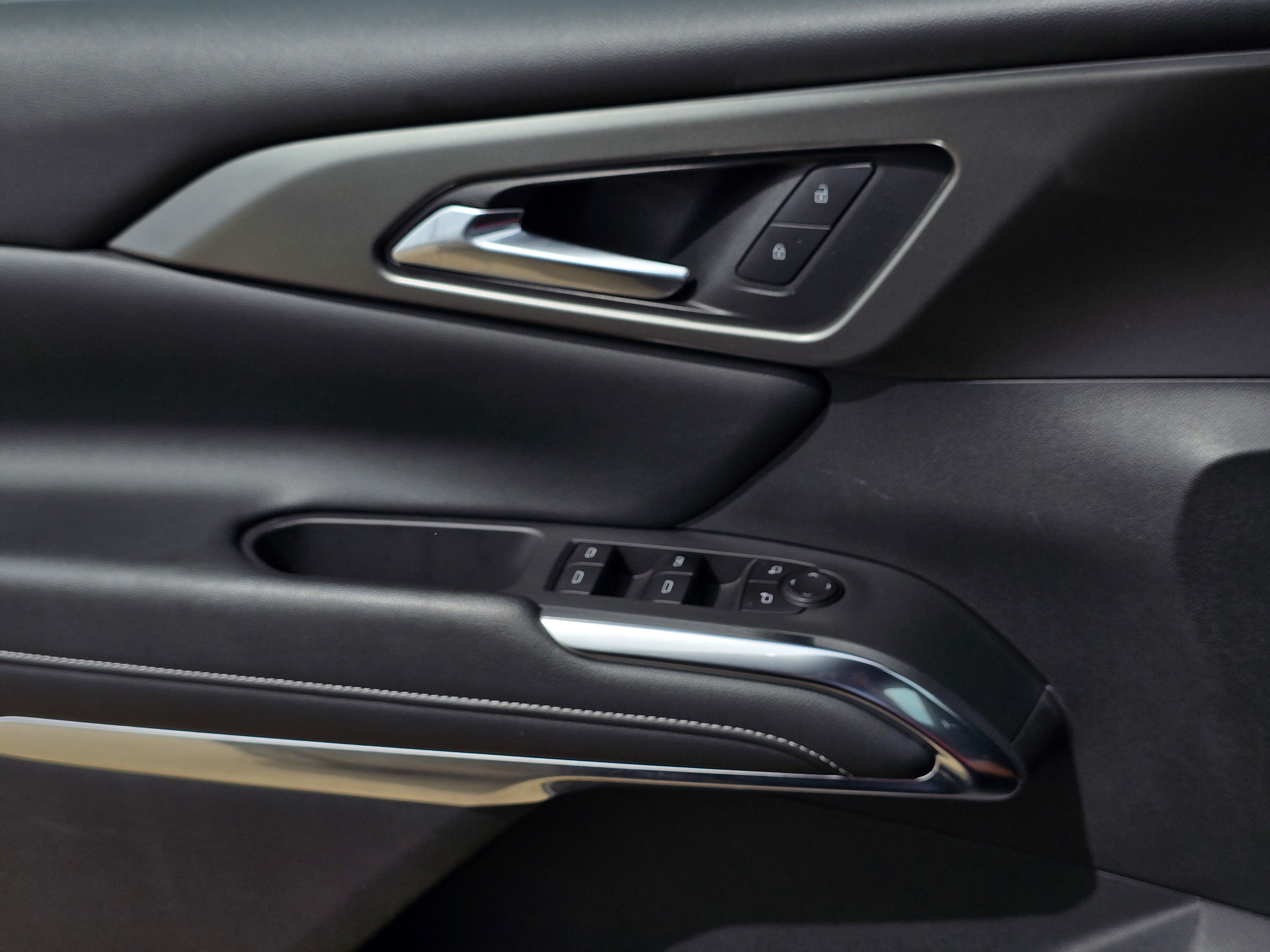 2025 Chevrolet Traverse FWD LT
