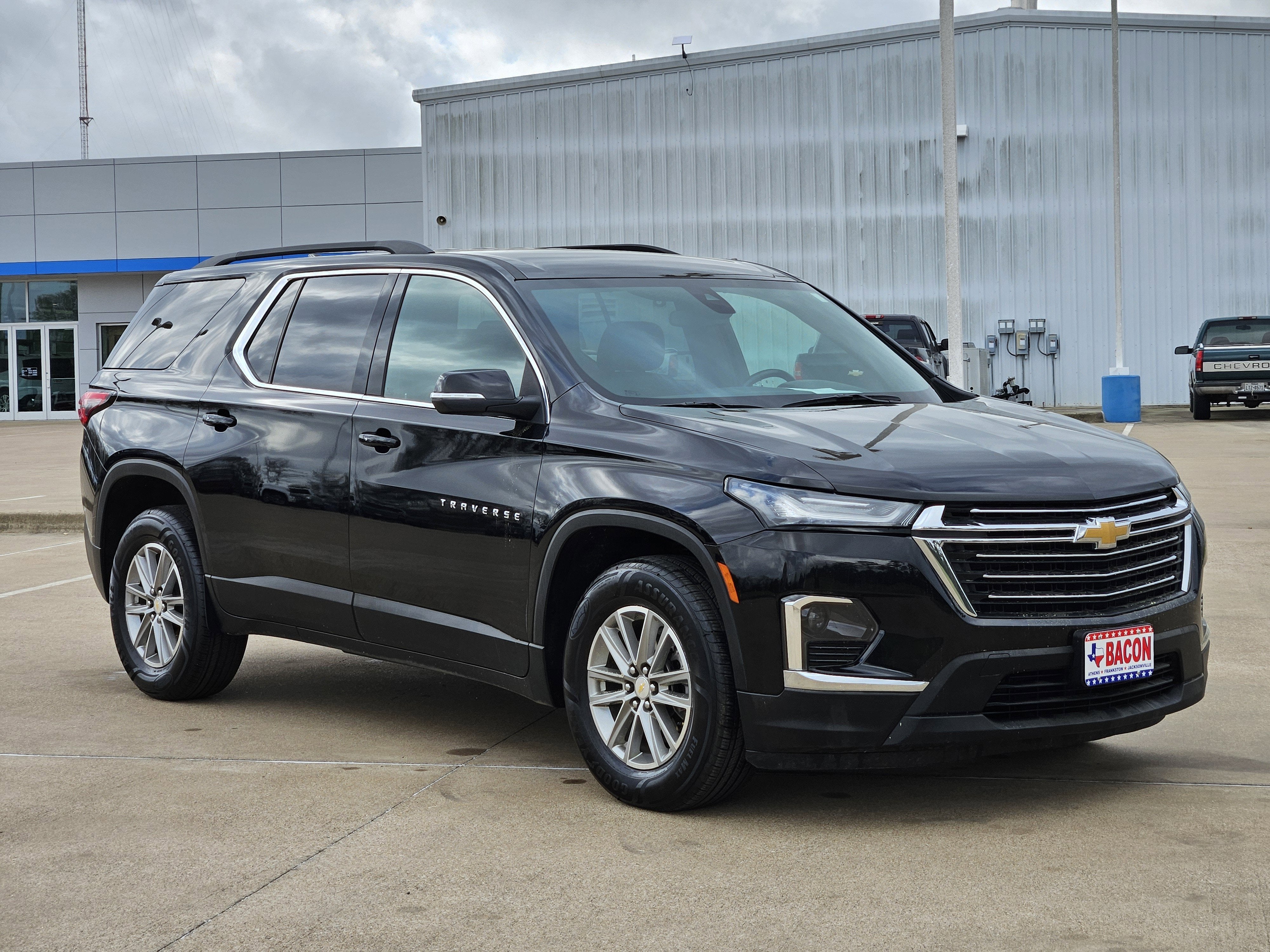 2022 Chevrolet Traverse LT Leather