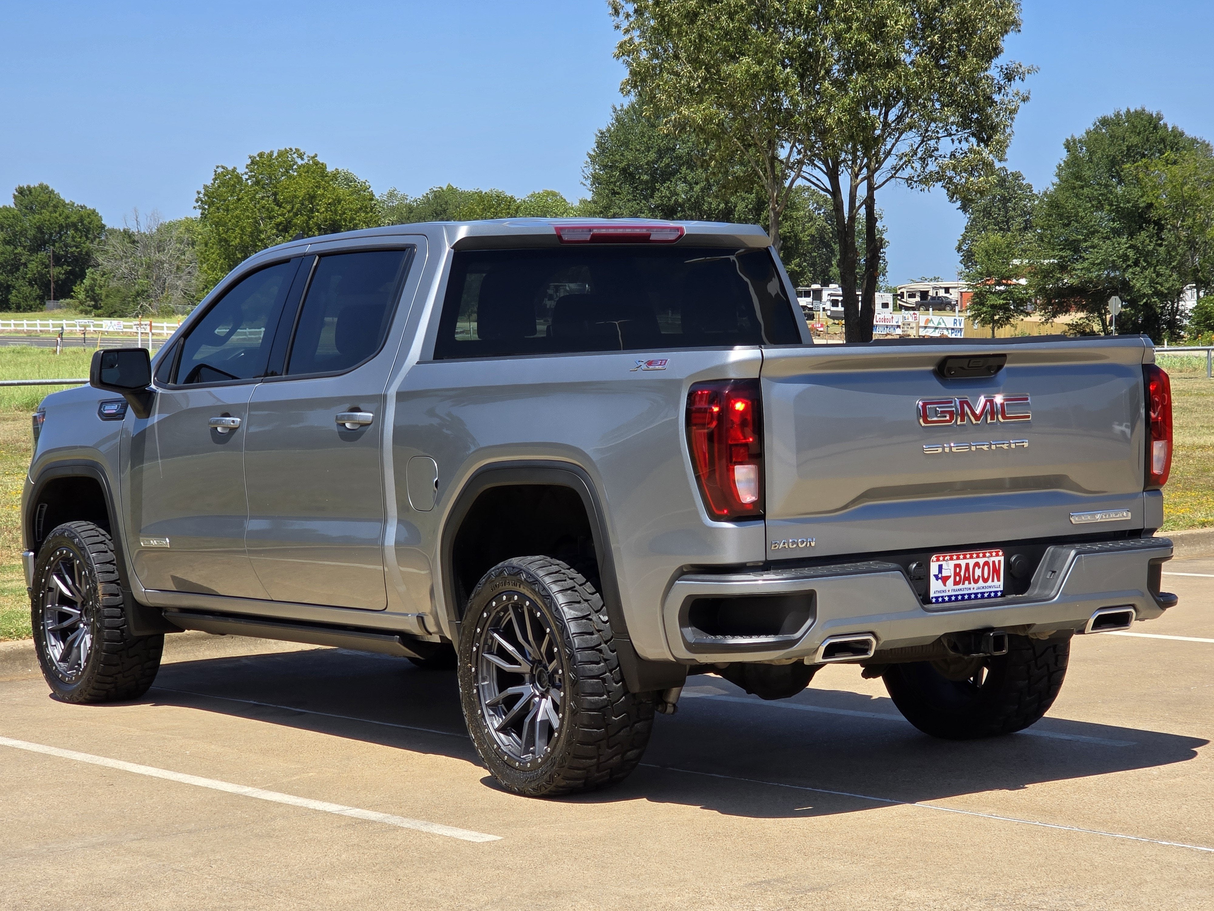 2023 GMC Sierra 1500 Elevation