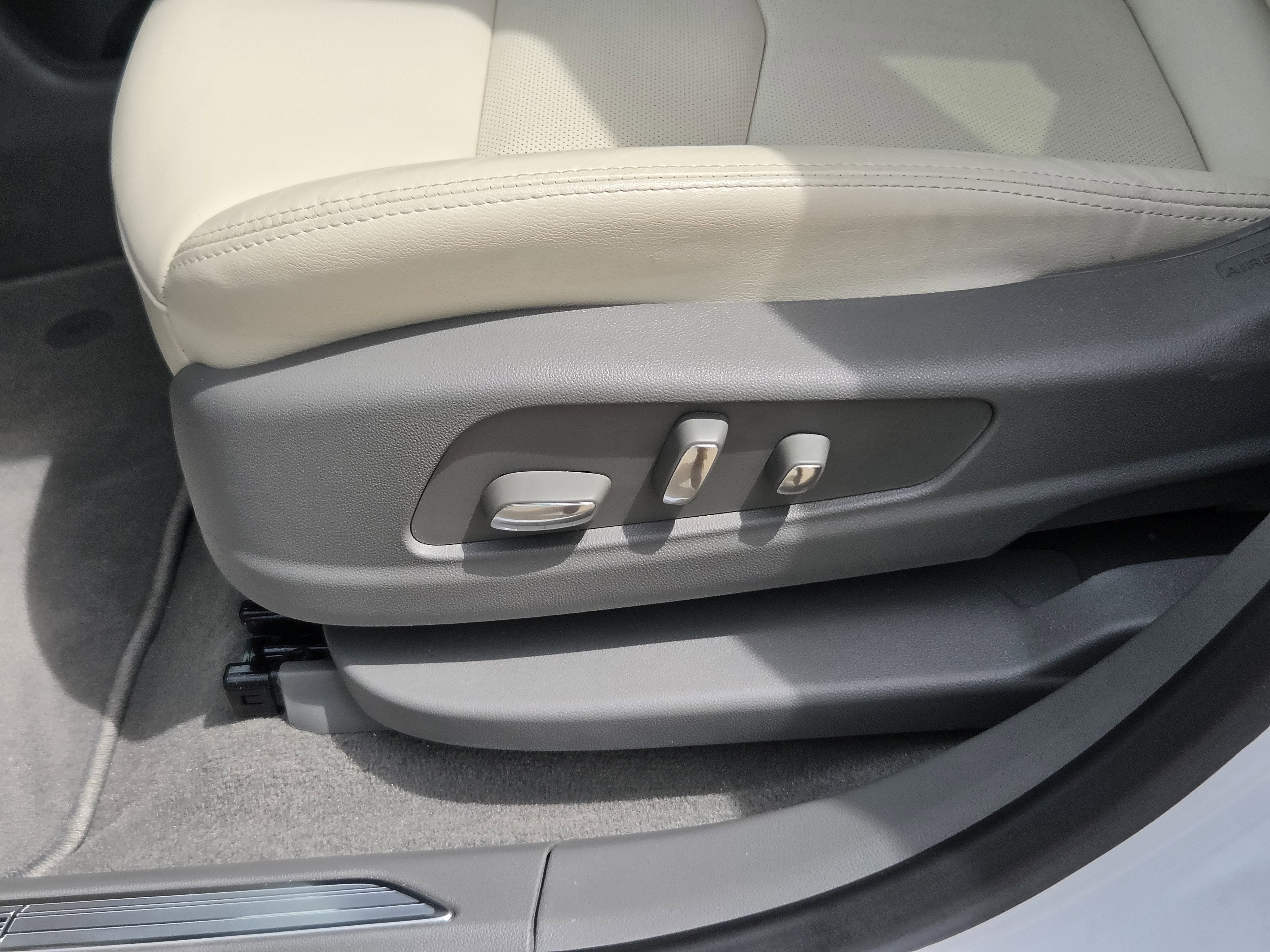 2024 Cadillac XT5 FWD Premium Luxury