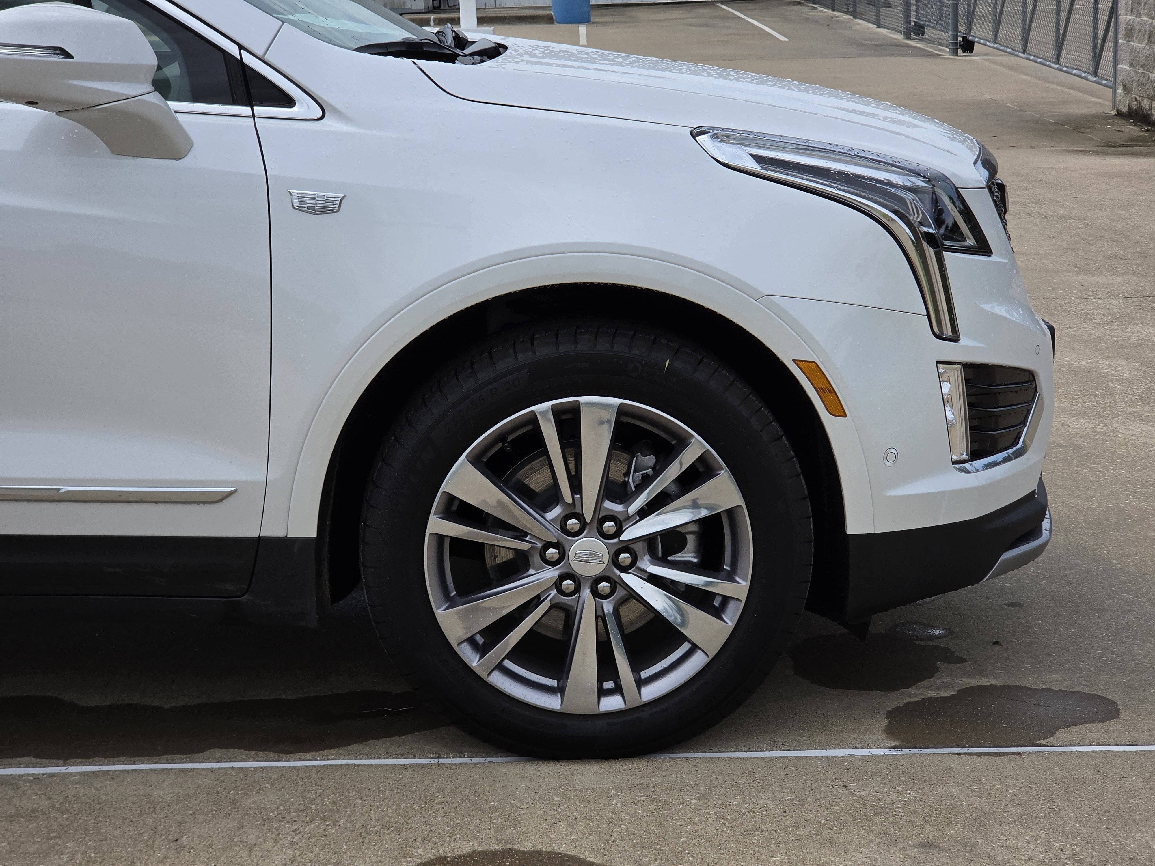 2024 Cadillac XT5 FWD Premium Luxury