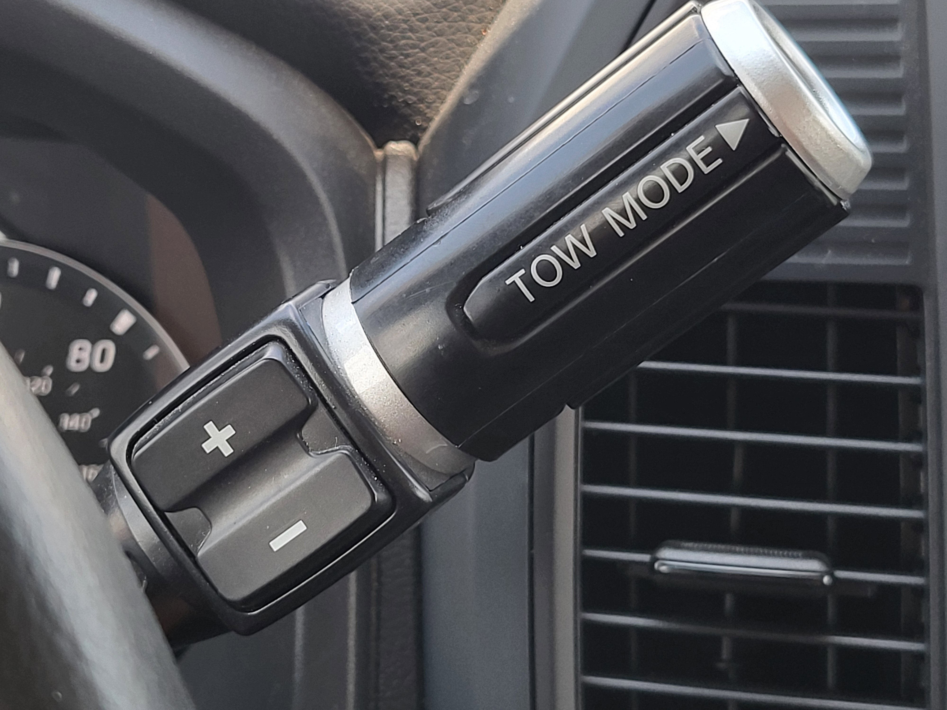 2024 Nissan Titan XD SV