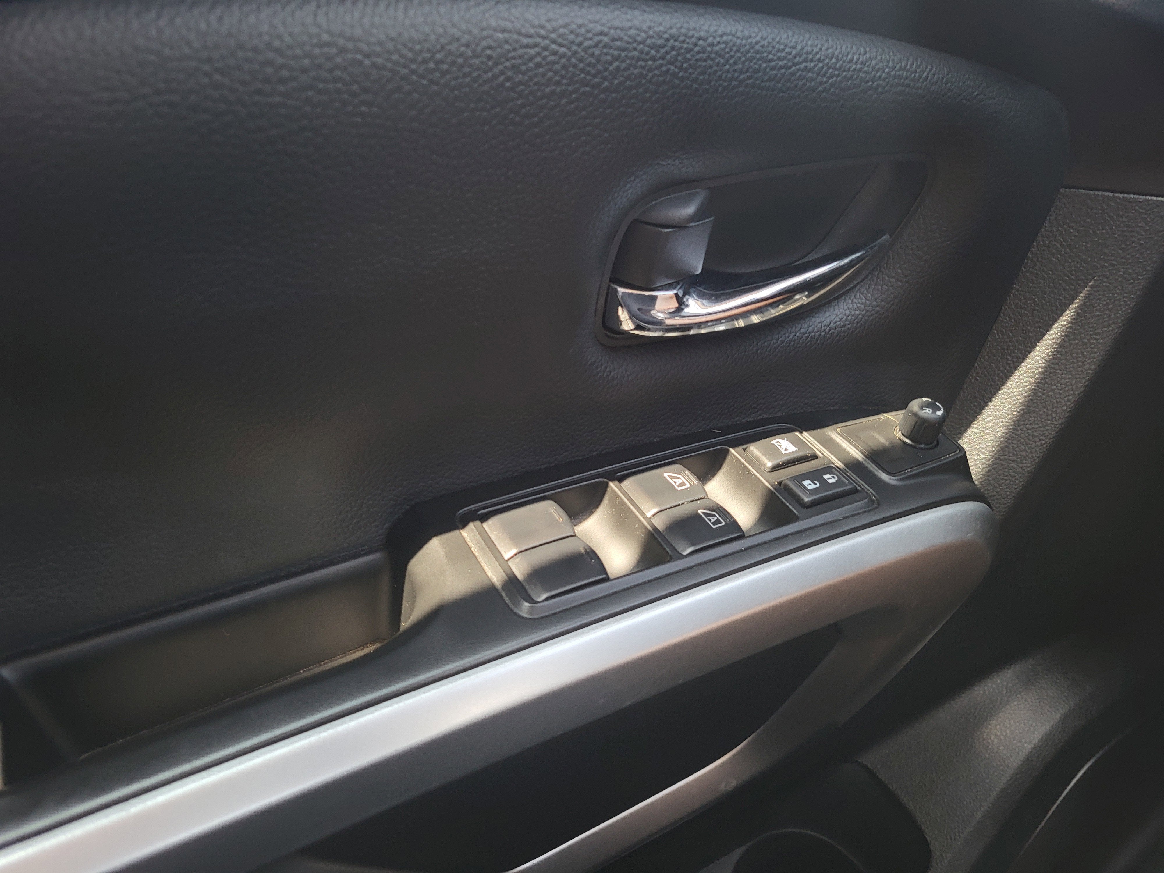 2024 Nissan Titan XD SV