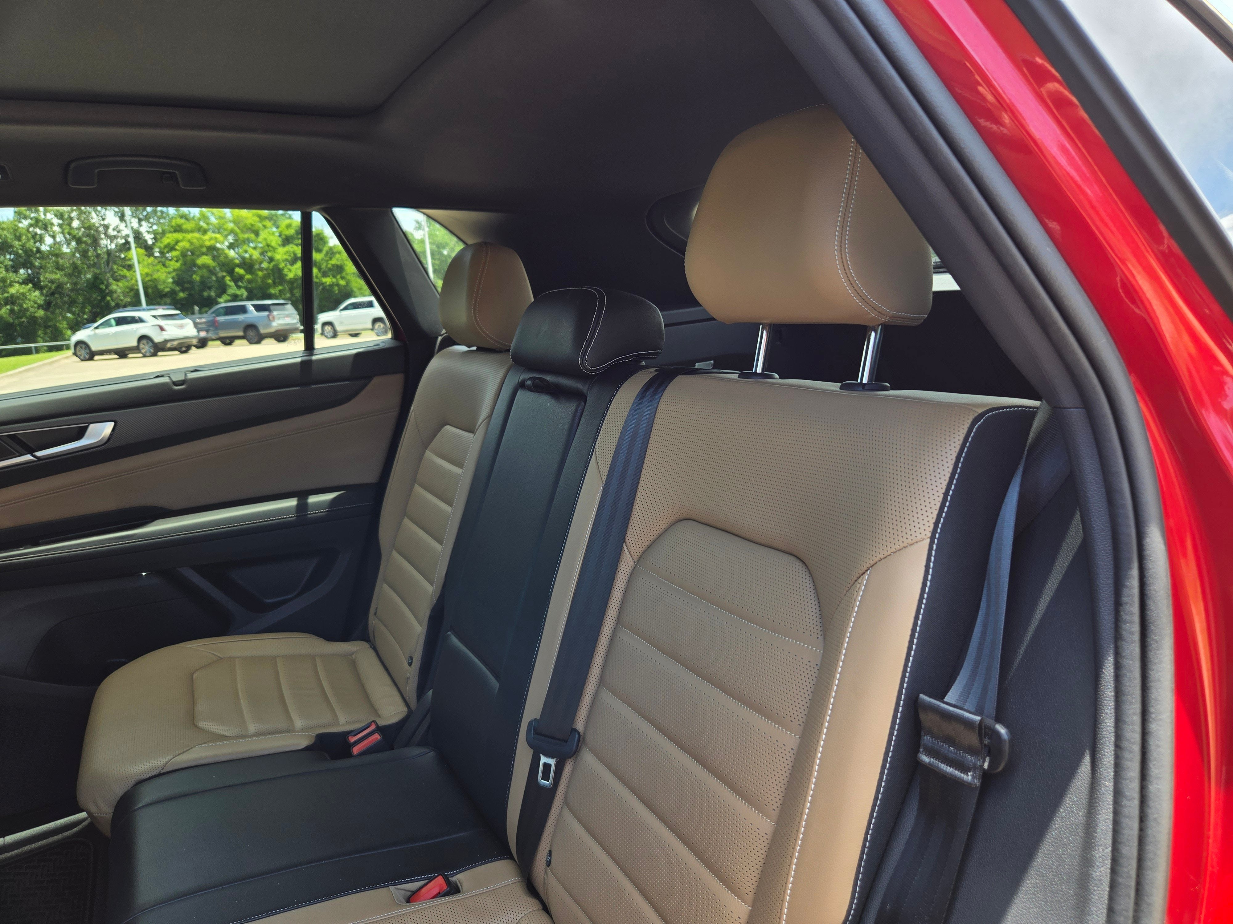 2024 Volkswagen Atlas Cross Sport 2.0T SEL R-Line