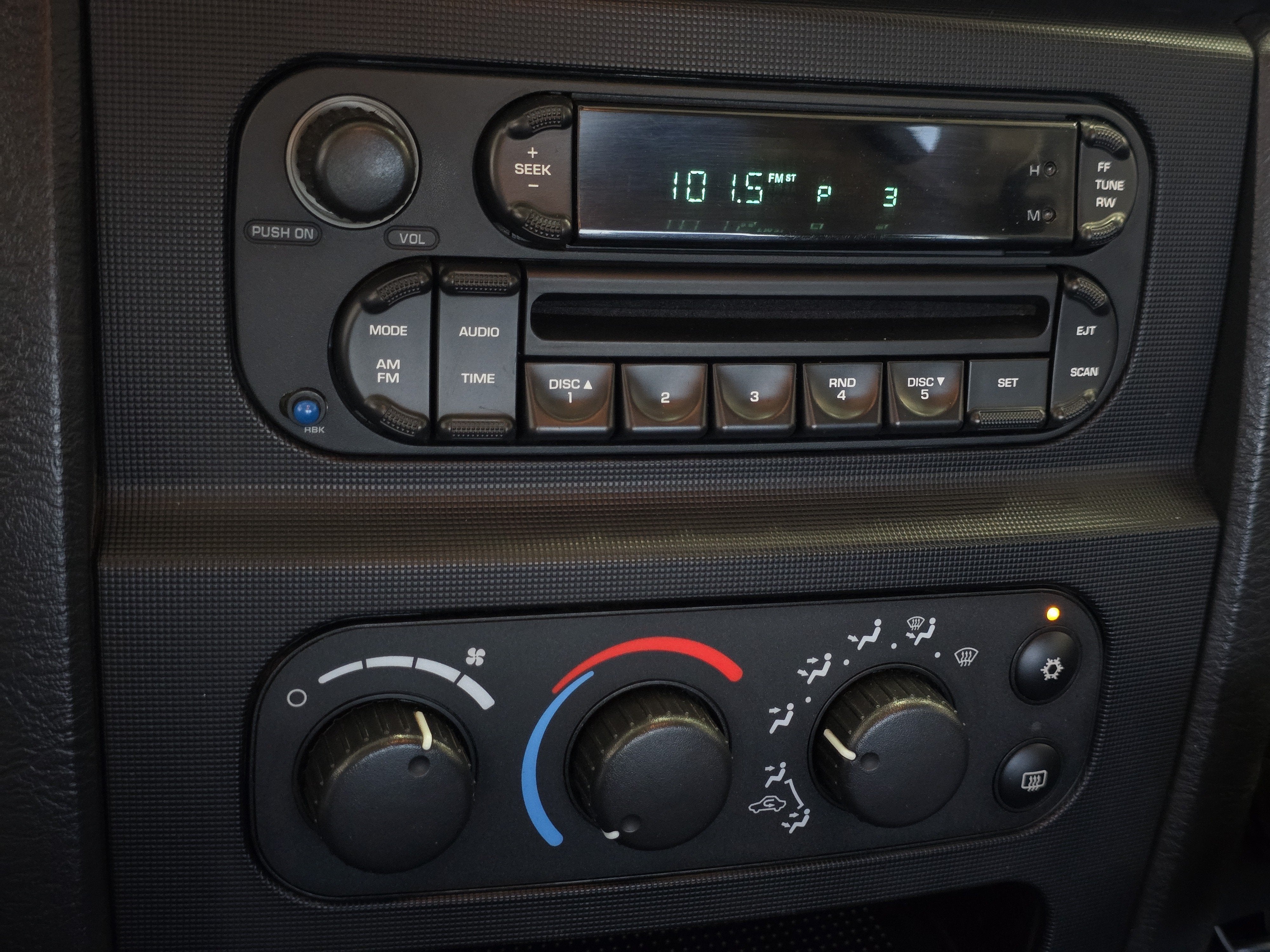 2005 Dodge Ram 3500 SLT