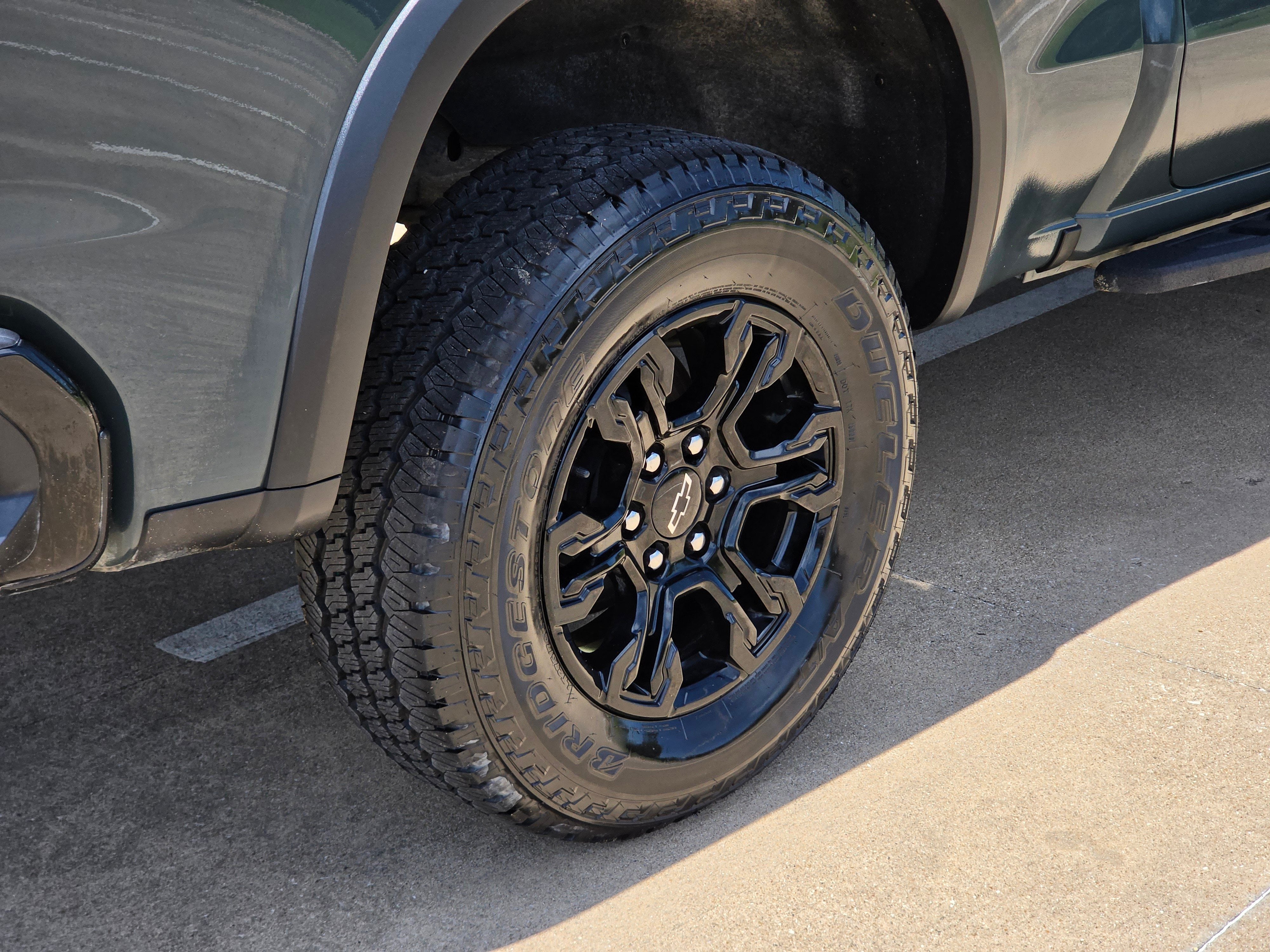 2025 Chevrolet Silverado 1500 ZR2