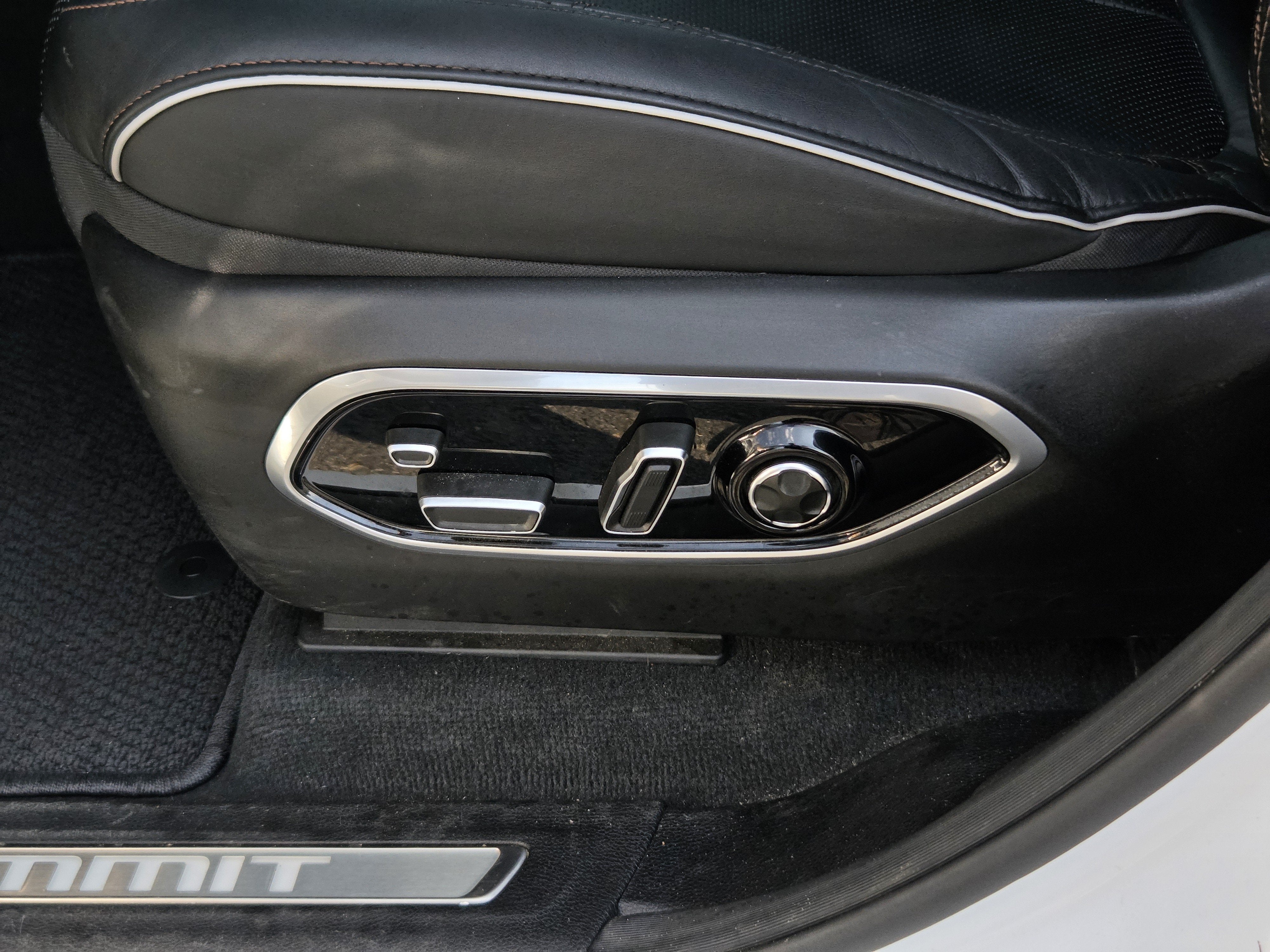 2025 Jeep Grand Cherokee L Summit Reserve
