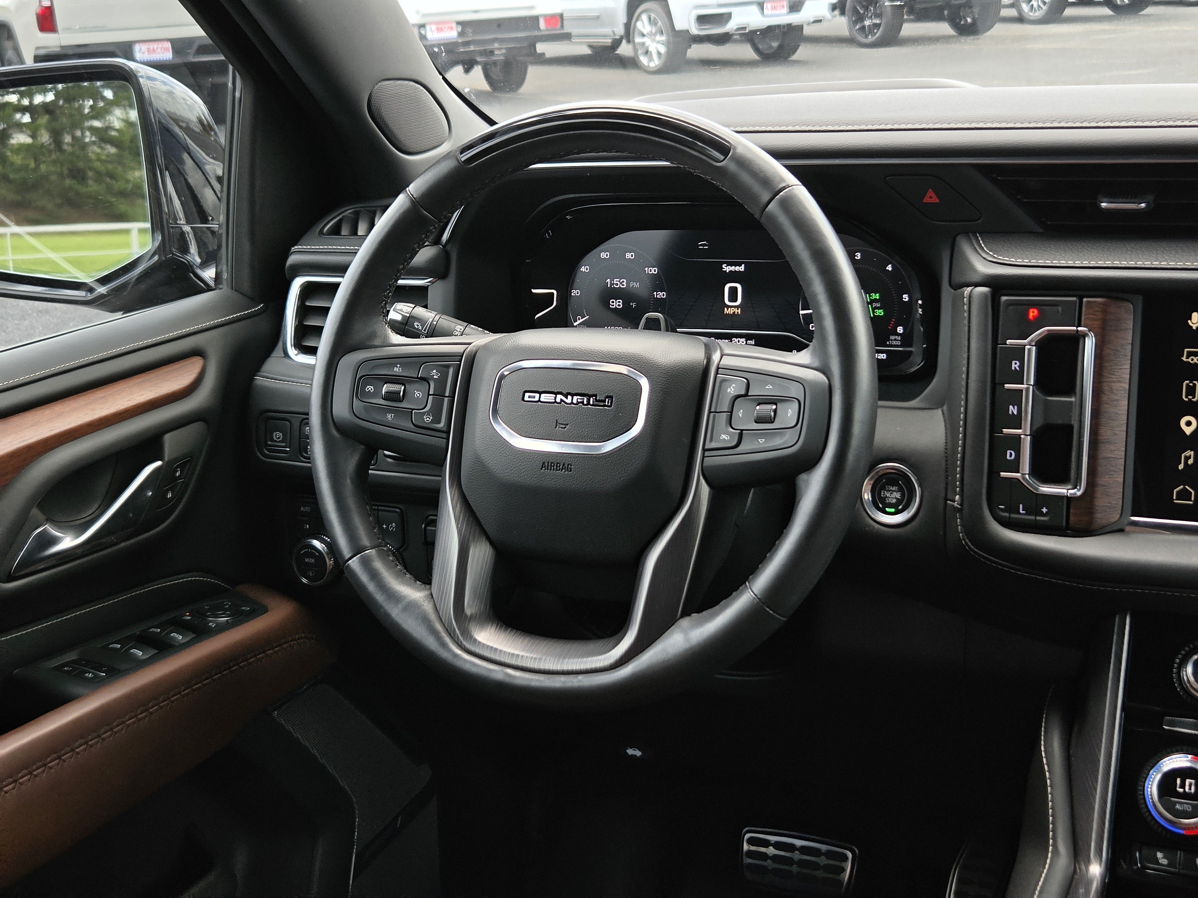 2023 GMC Yukon Denali Ultimate
