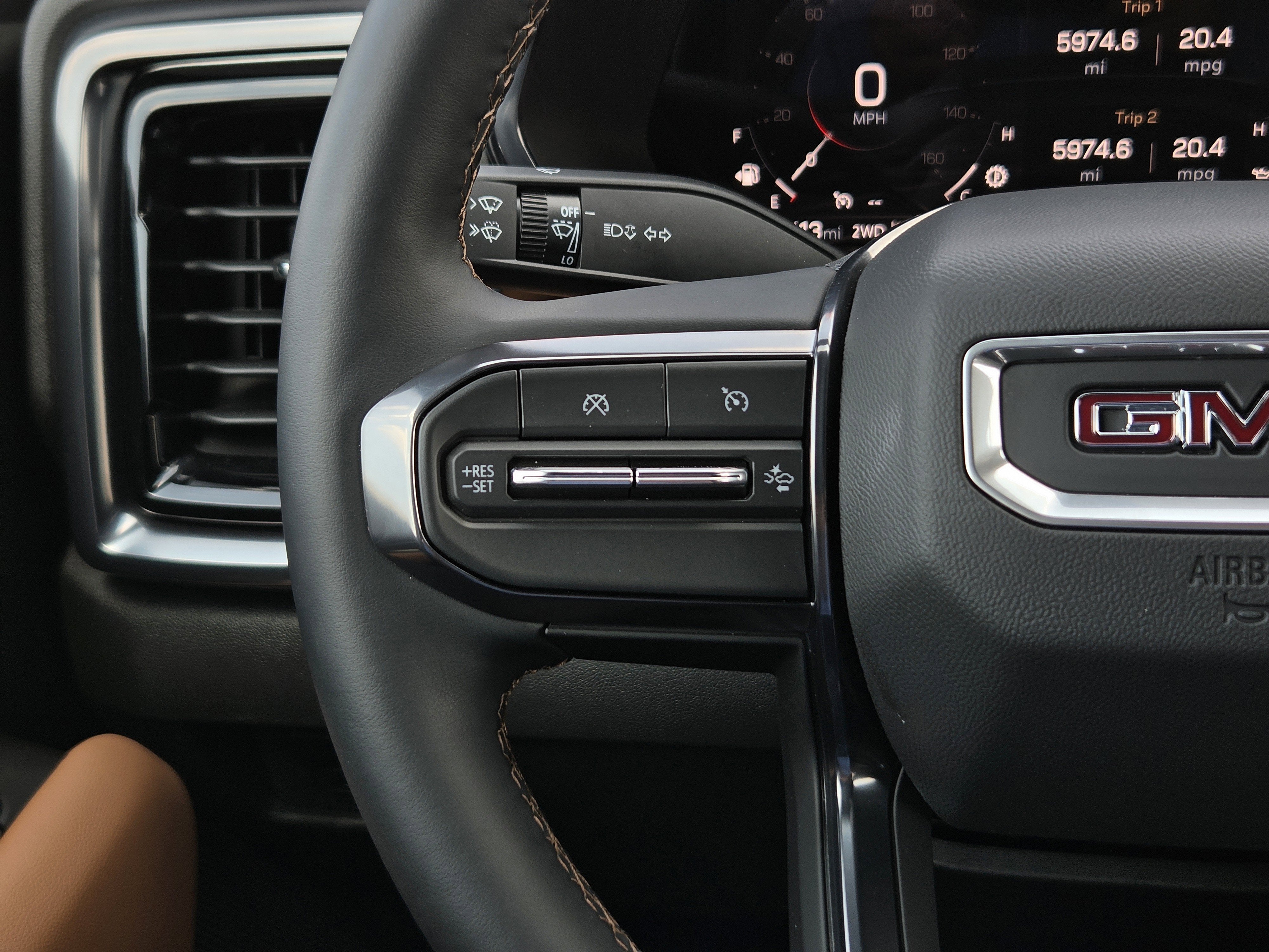 2025 GMC Canyon 4WD AT4