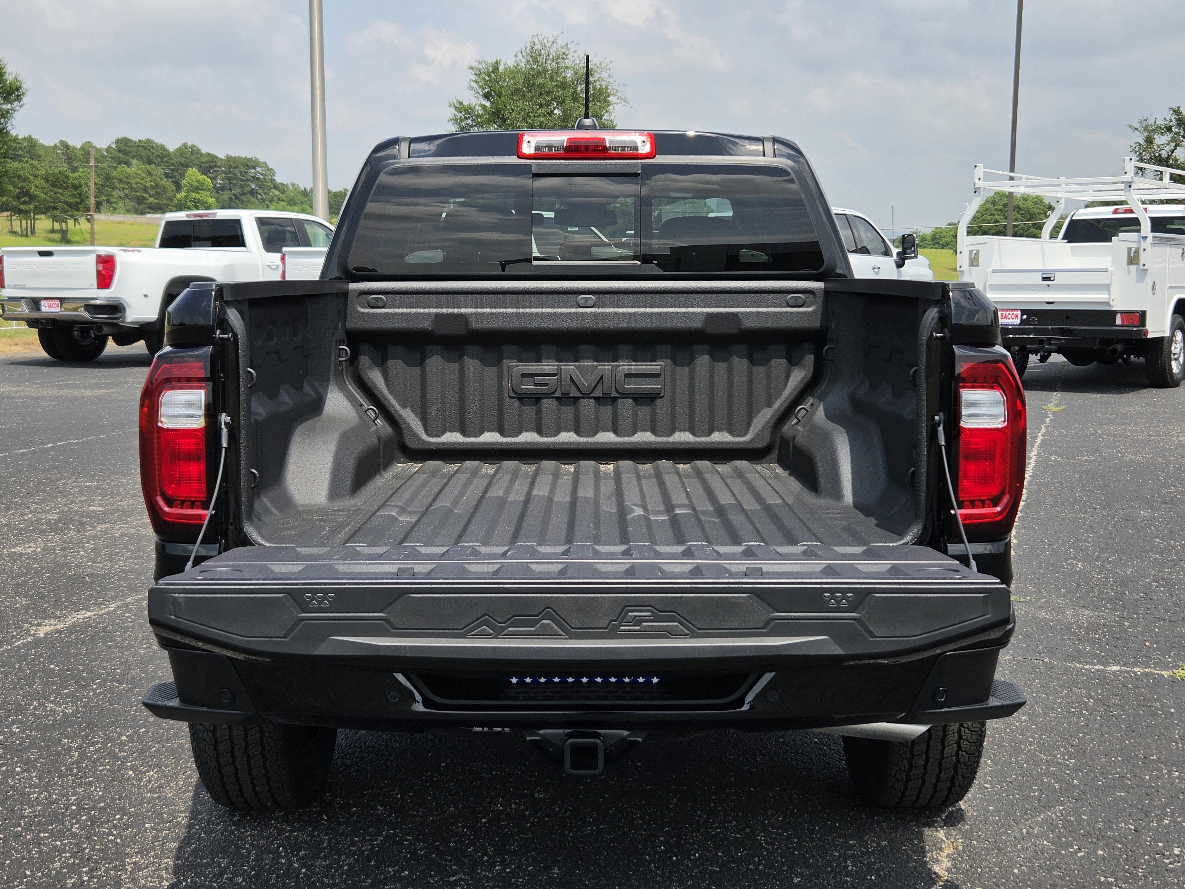 2025 GMC Canyon 4WD AT4