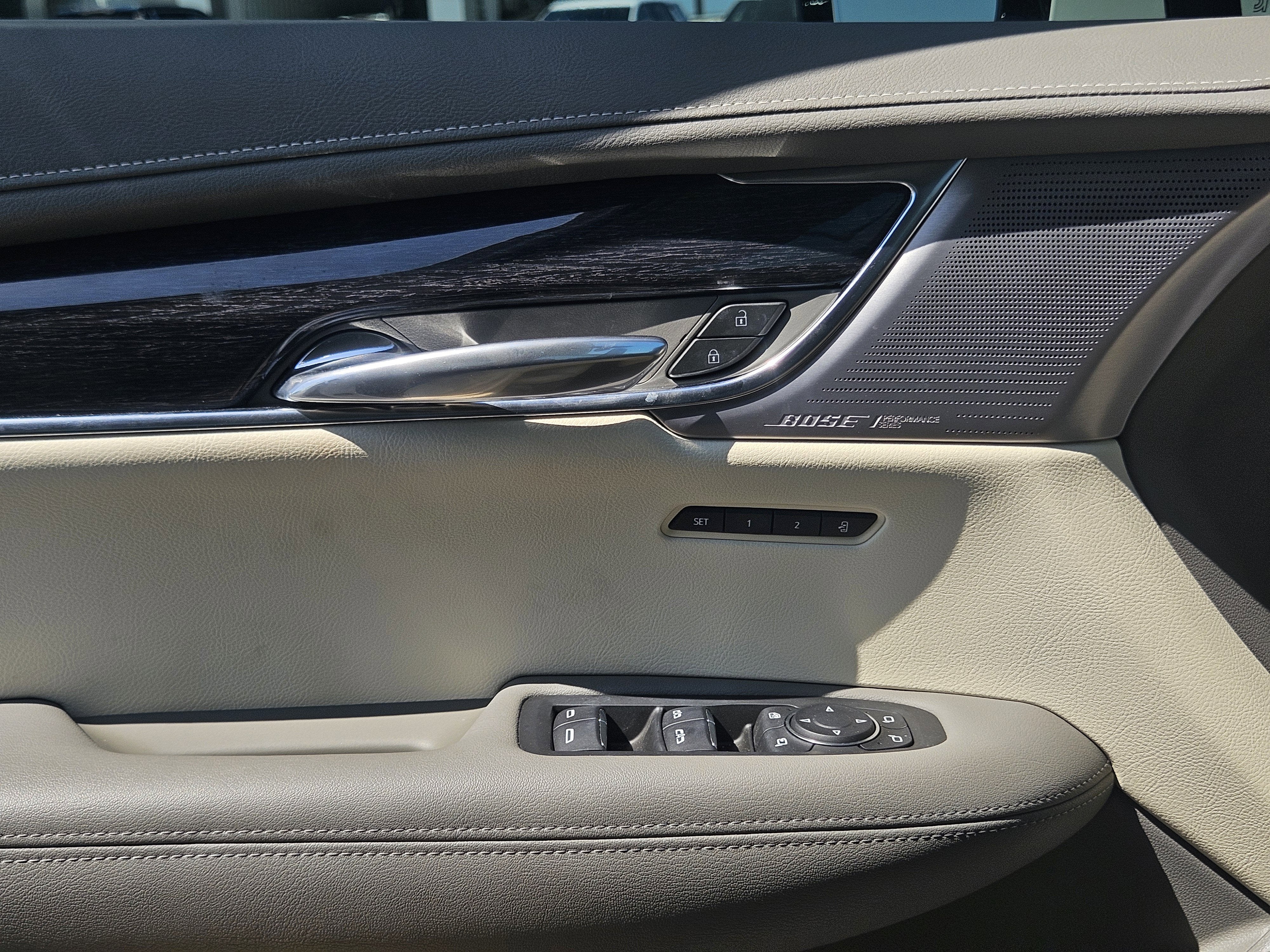 2022 Cadillac XT6 Premium Luxury