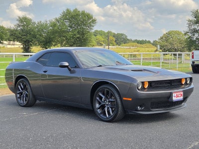 2022 Dodge Challenger SXT