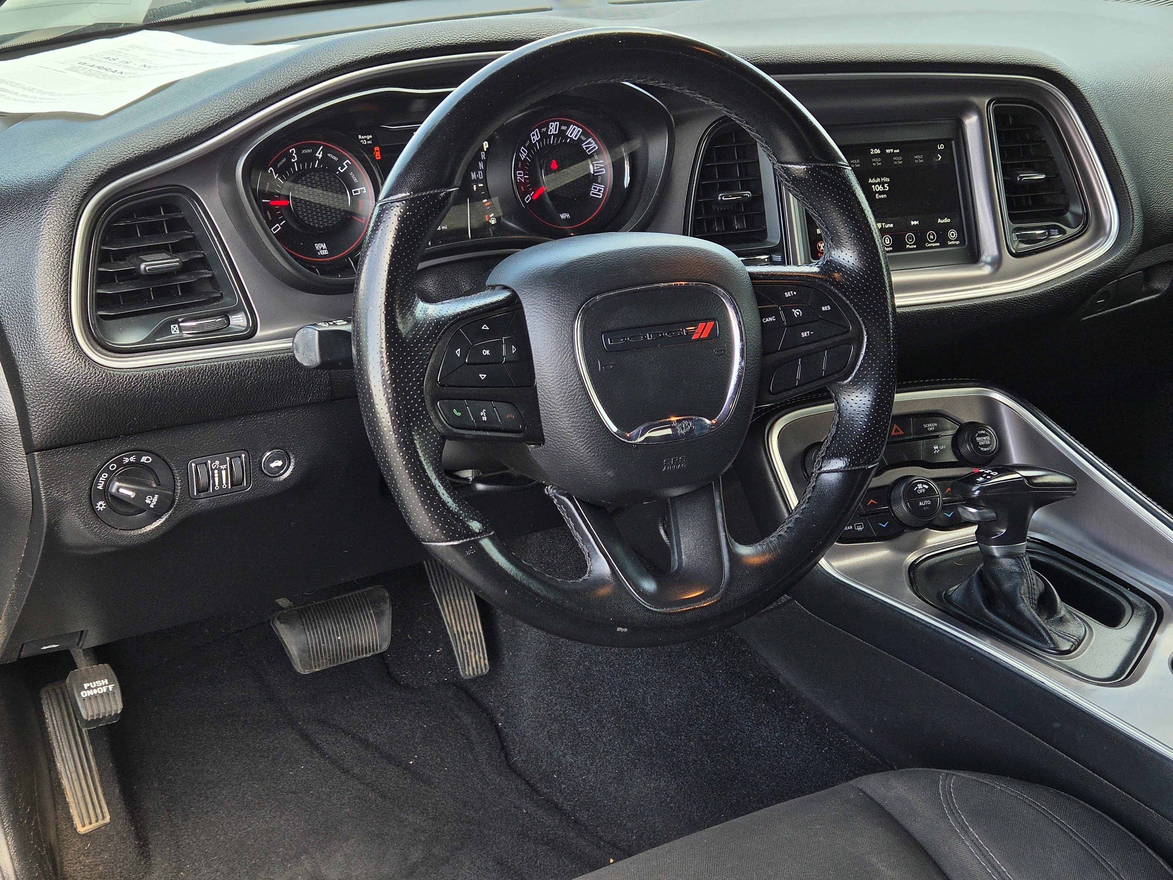 2022 Dodge Challenger SXT