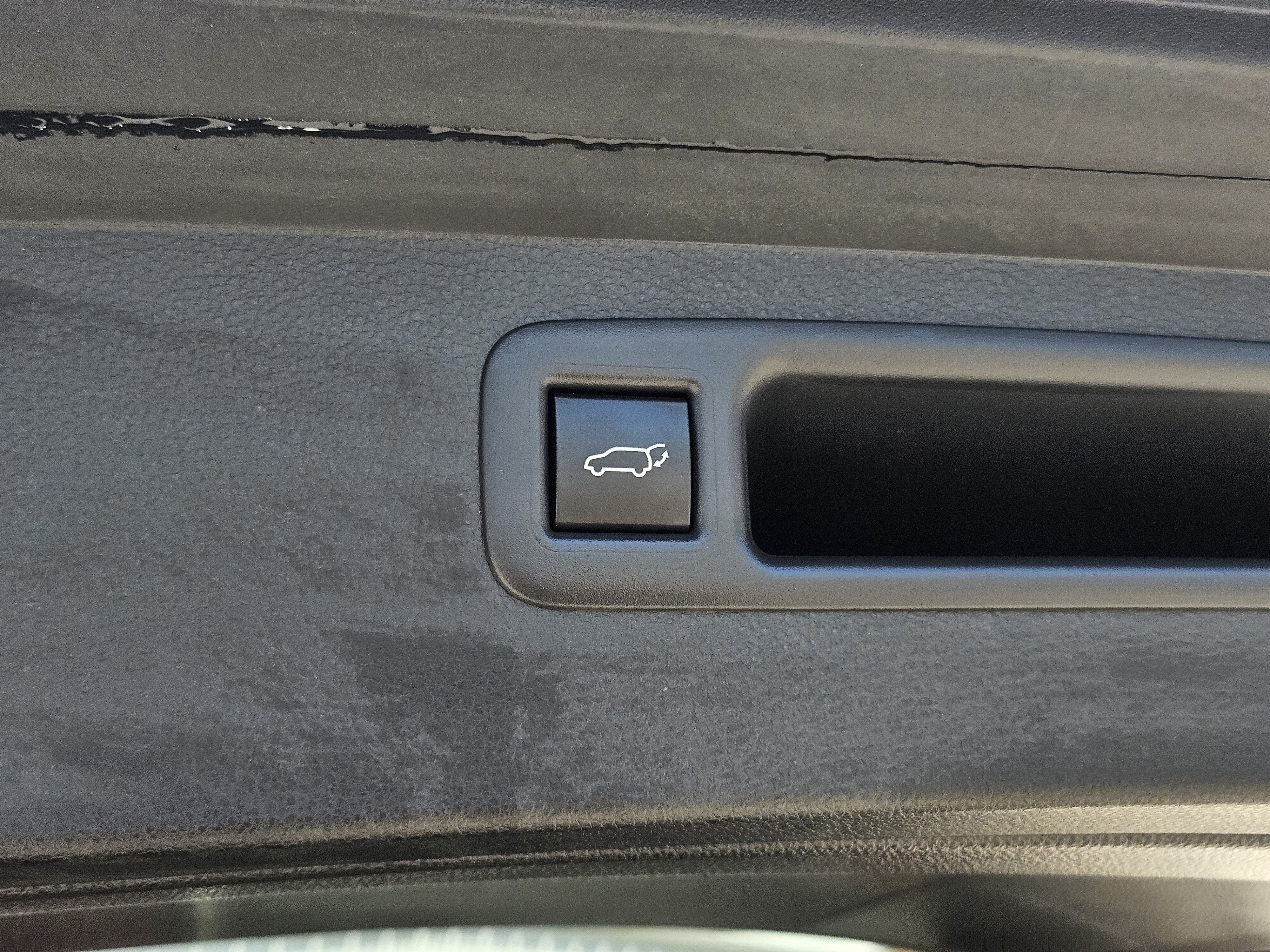 2023 Toyota Highlander BASE