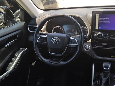 2023 Toyota Highlander BASE