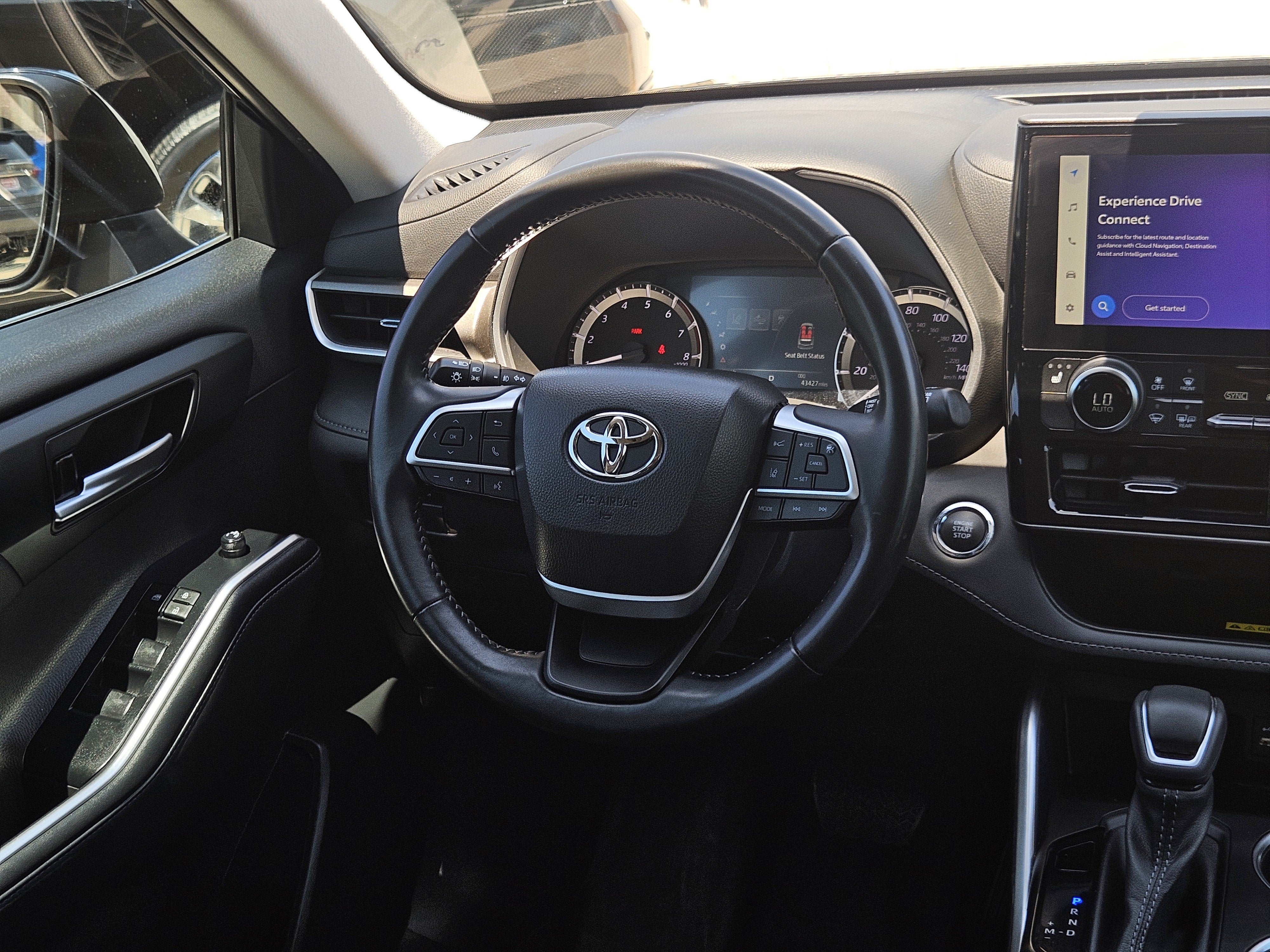 2023 Toyota Highlander BASE