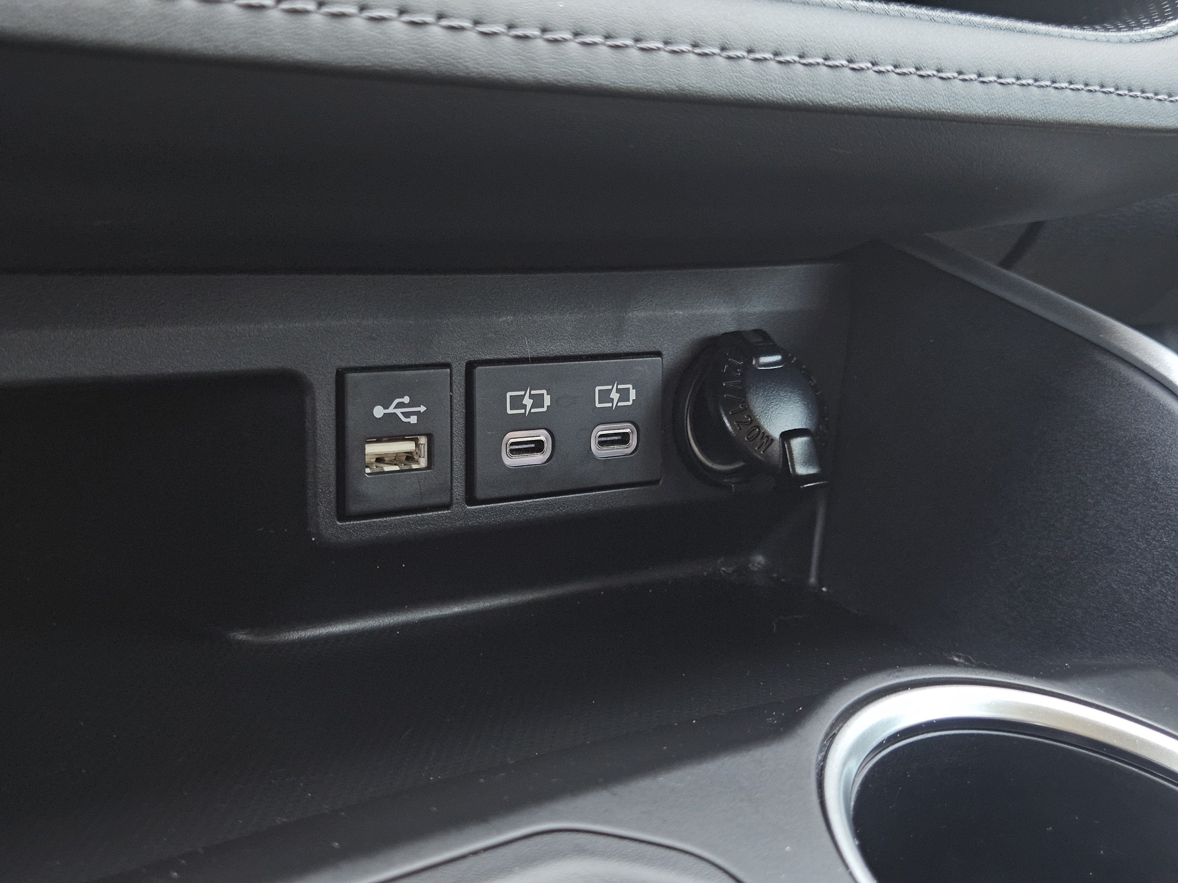2023 Toyota Highlander BASE