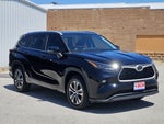 2023 Toyota Highlander BASE