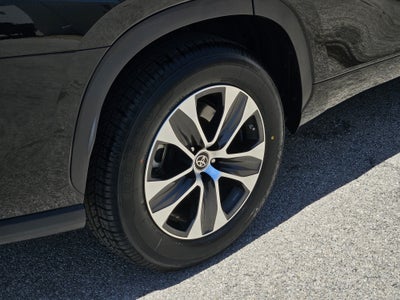 2023 Toyota Highlander BASE