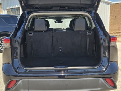 2023 Toyota Highlander BASE